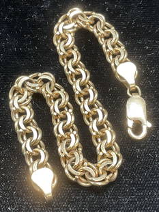 Vintage 14k Gold Double Chain Bracelet: Vintage 14k gold double chain bracelet, marked 14k. Measures approx 6.75 inches long. Total weight 8.6 dwt. Some scratching observed. Jewelry, estate jewelry, costume jewelry, cocktail jewelry, fashio