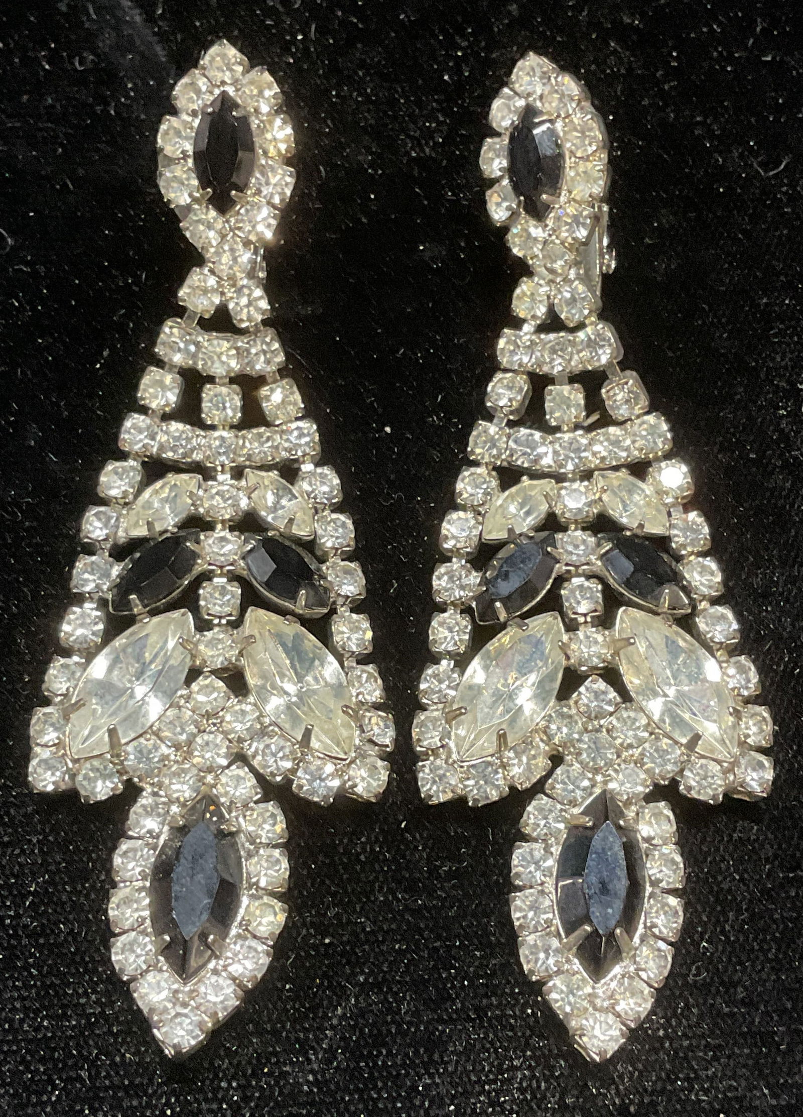 Vintage Colorless & Black Crystal Earrings (1 of 6)