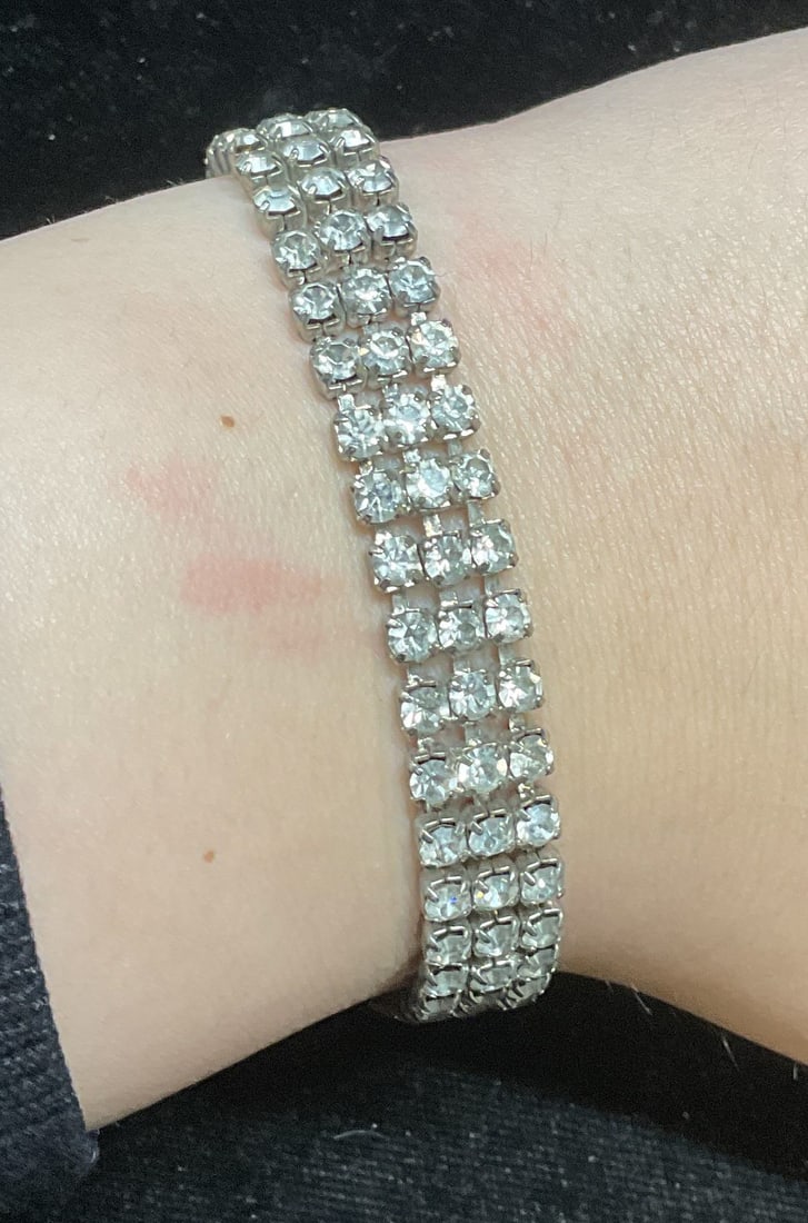 Vintage Silver Tone Crystal Bracelet (1 of 6)