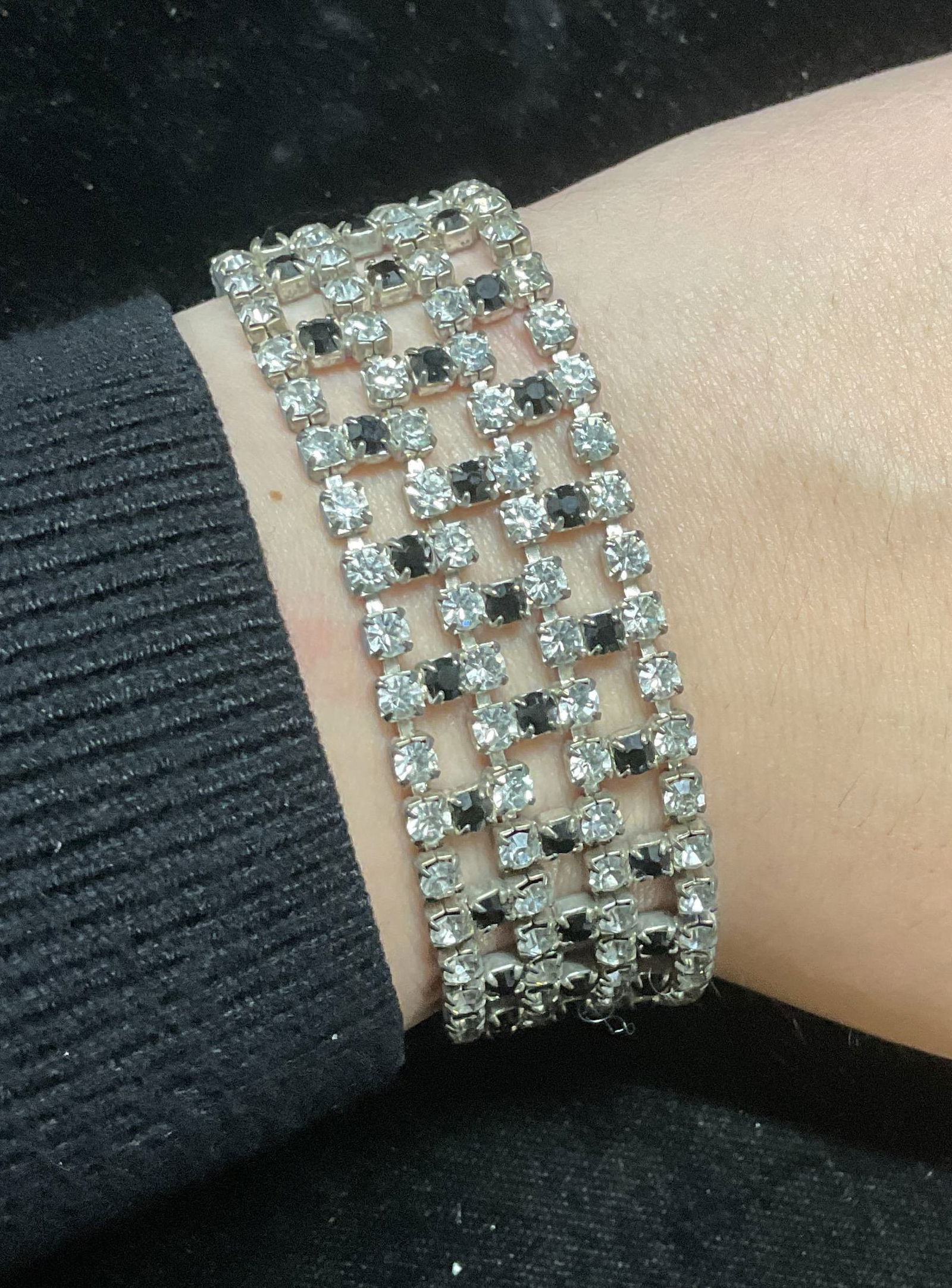 Vintage Silver Tone Black Crystal Bracelet (1 of 6)