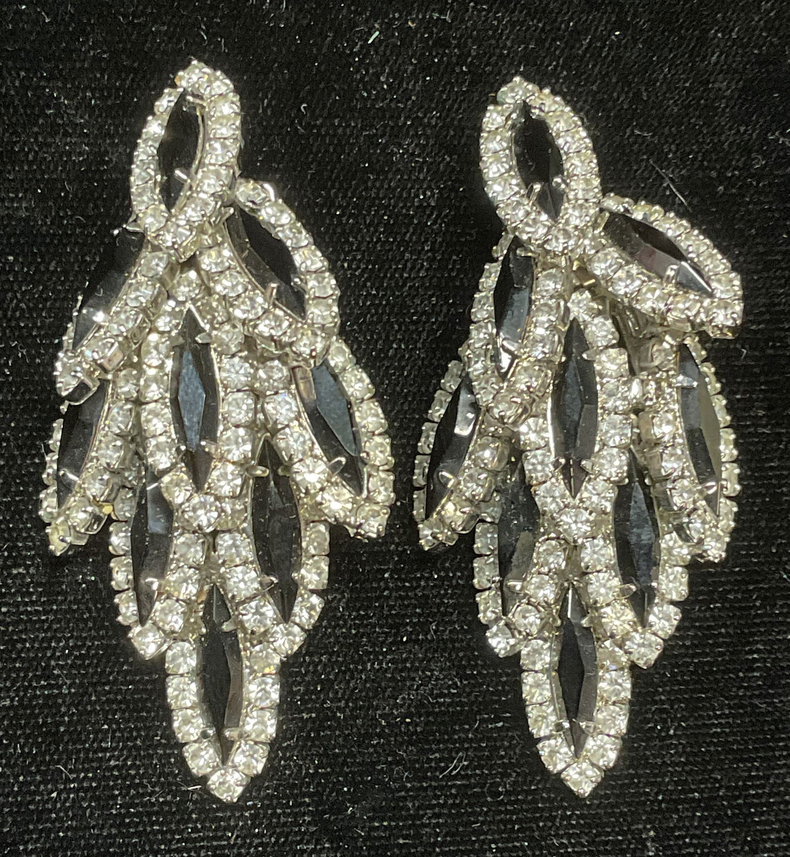 Vintage Silver Tone Black Crystal Earrings (1 of 6)