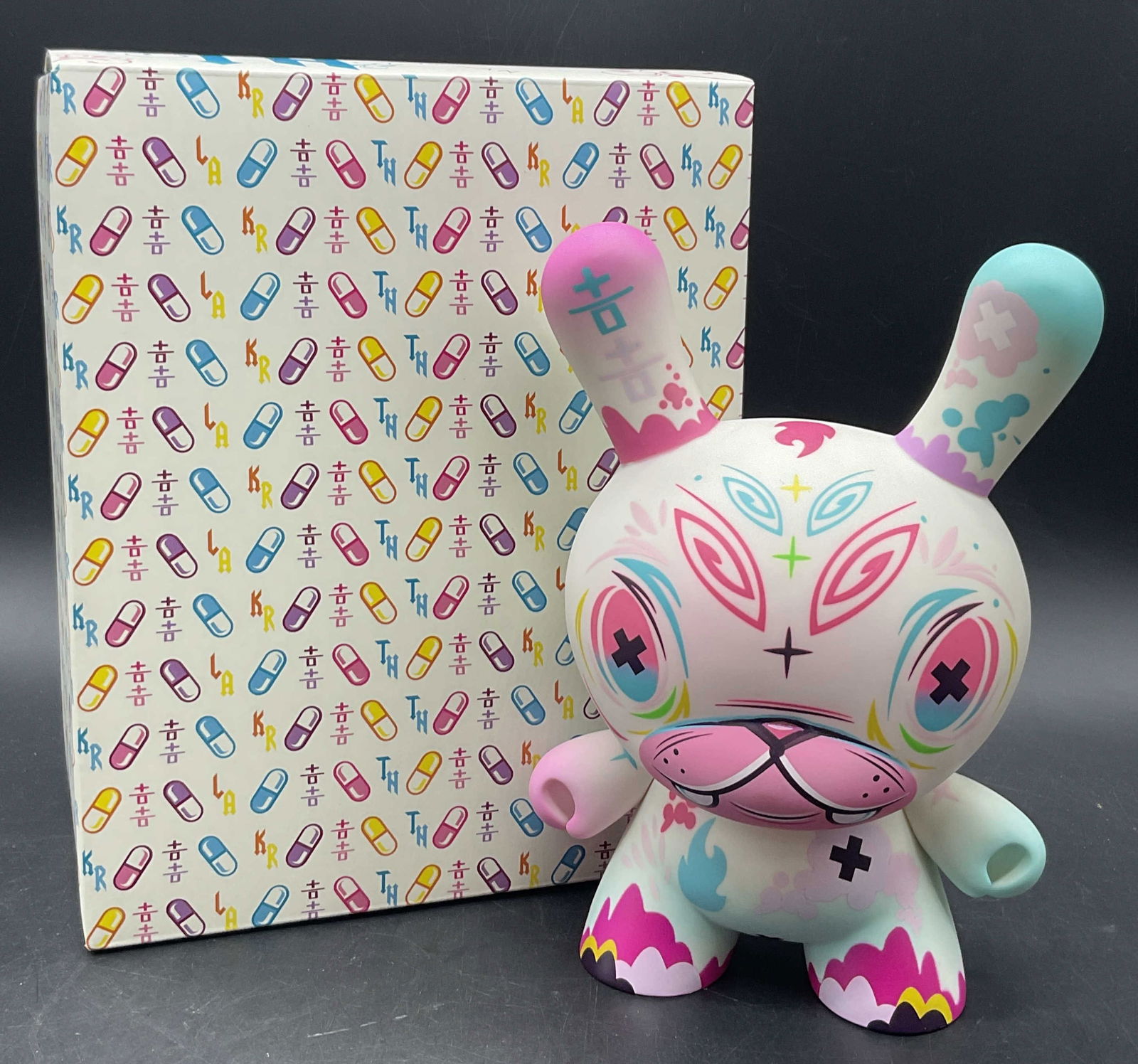 KIDROBOT White Heat LA Painkiller Deluxe Dunny, Bx (1 of 9)
