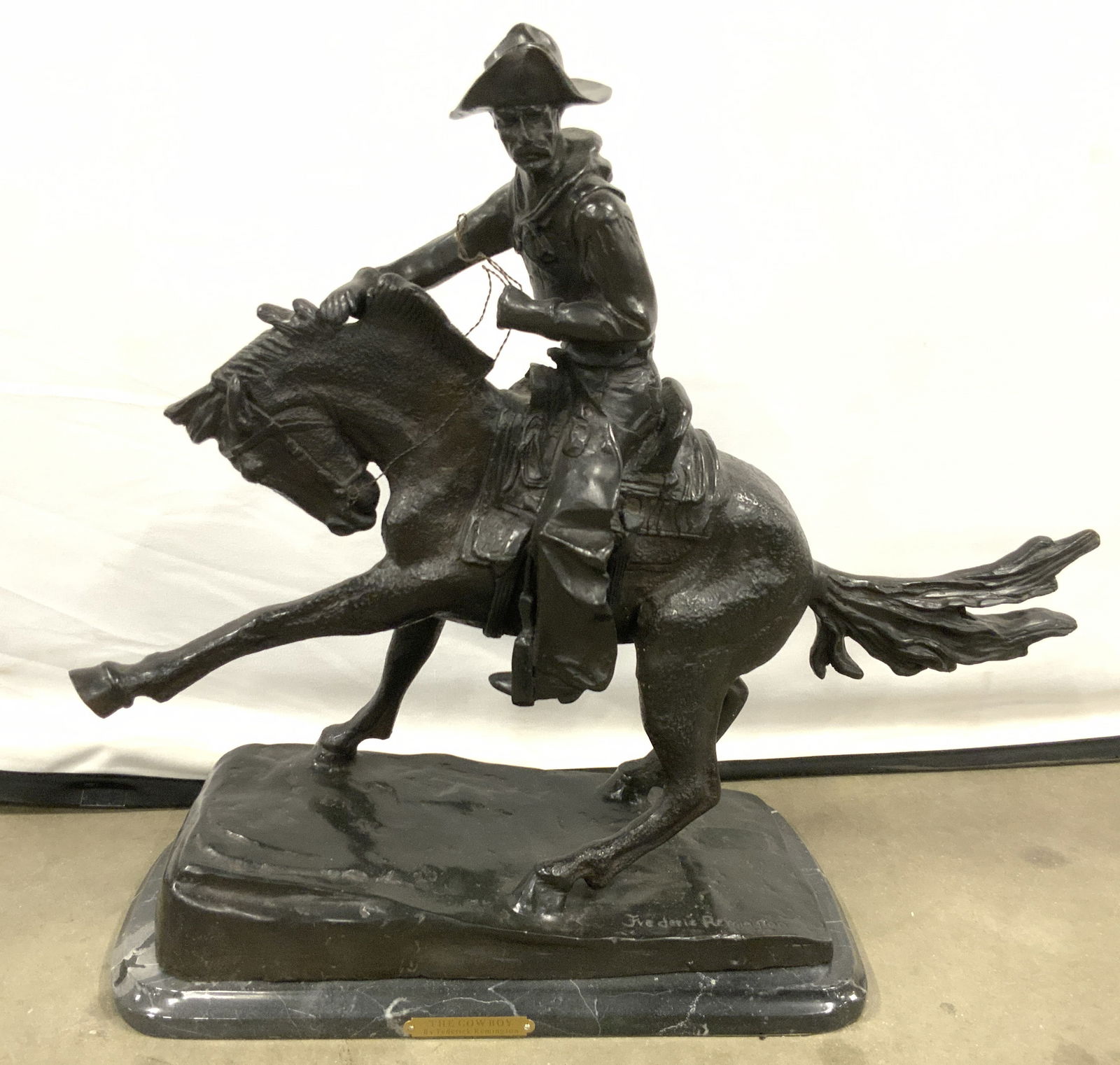 FREDERIC REMINGTON THE COWBOY Sgnd Brnz Sclpt (1 of 9)