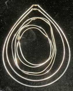 Lot 4 Milor Sterling Silver Chain Necklaces, Italy: Lot of 4 Milor sterling silver chain necklaces. All signed, marked sterling, made in Italy. Varying lengths. Longest drop length approx 11.5 inches. Total weight of all pieces 1.47 ozt. Includes jewel