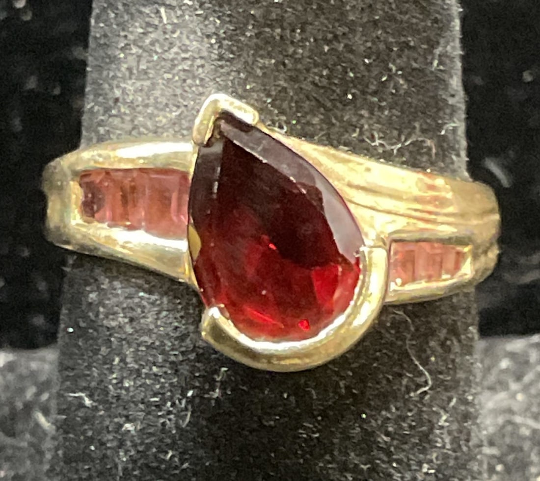 Vintage Signed 10k Yellow Gold Semiprecious Ring (1 of 7)