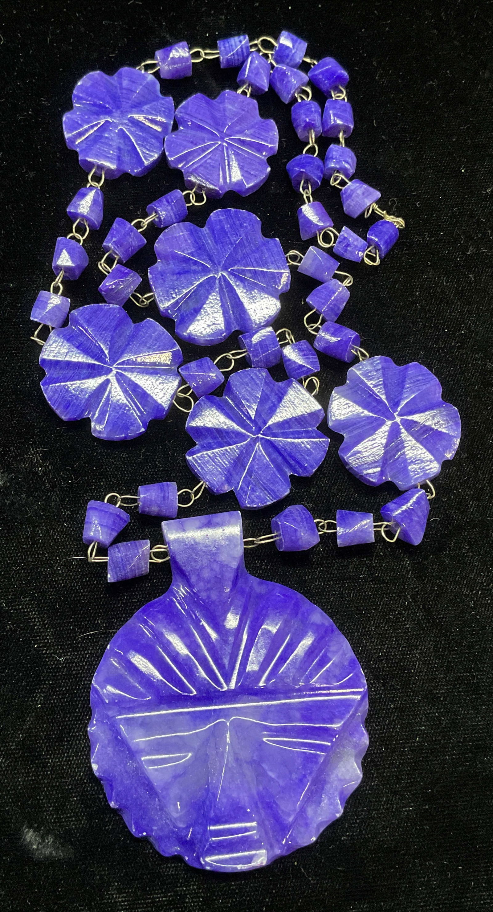 Vtg Hand Carved Stone Pendant Necklace (1 of 6)