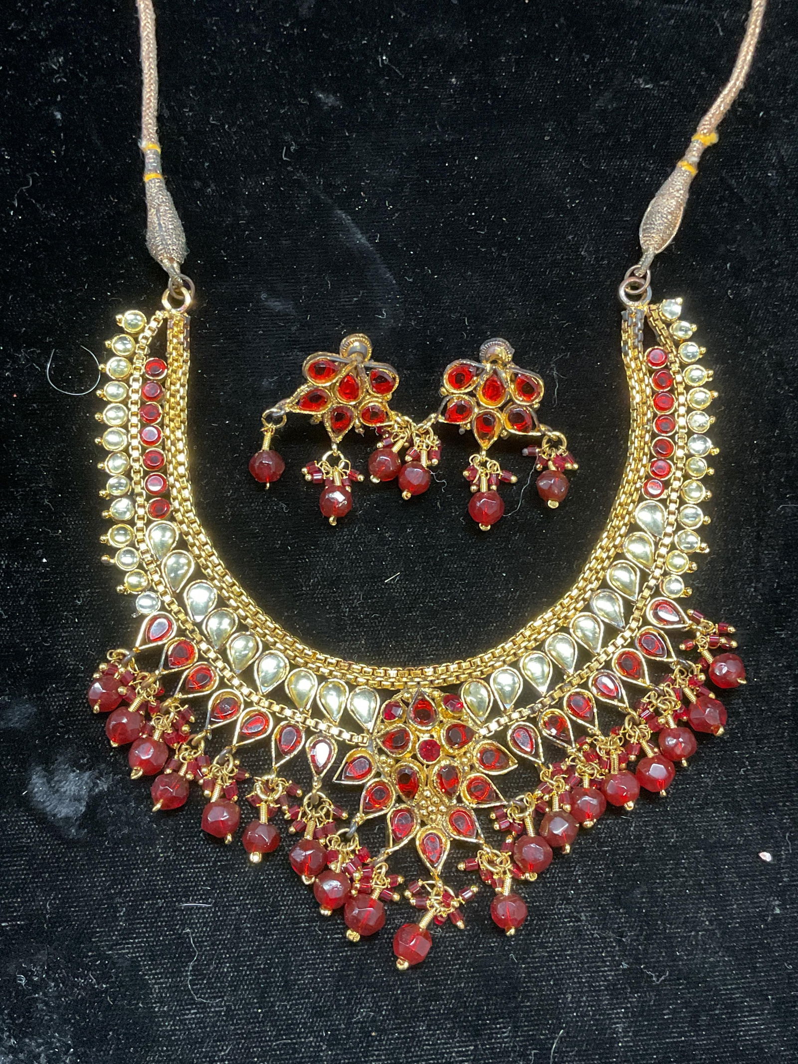 Lot 2 Gold Tn Red Crystal Necklace & Earrings (1 of 7)