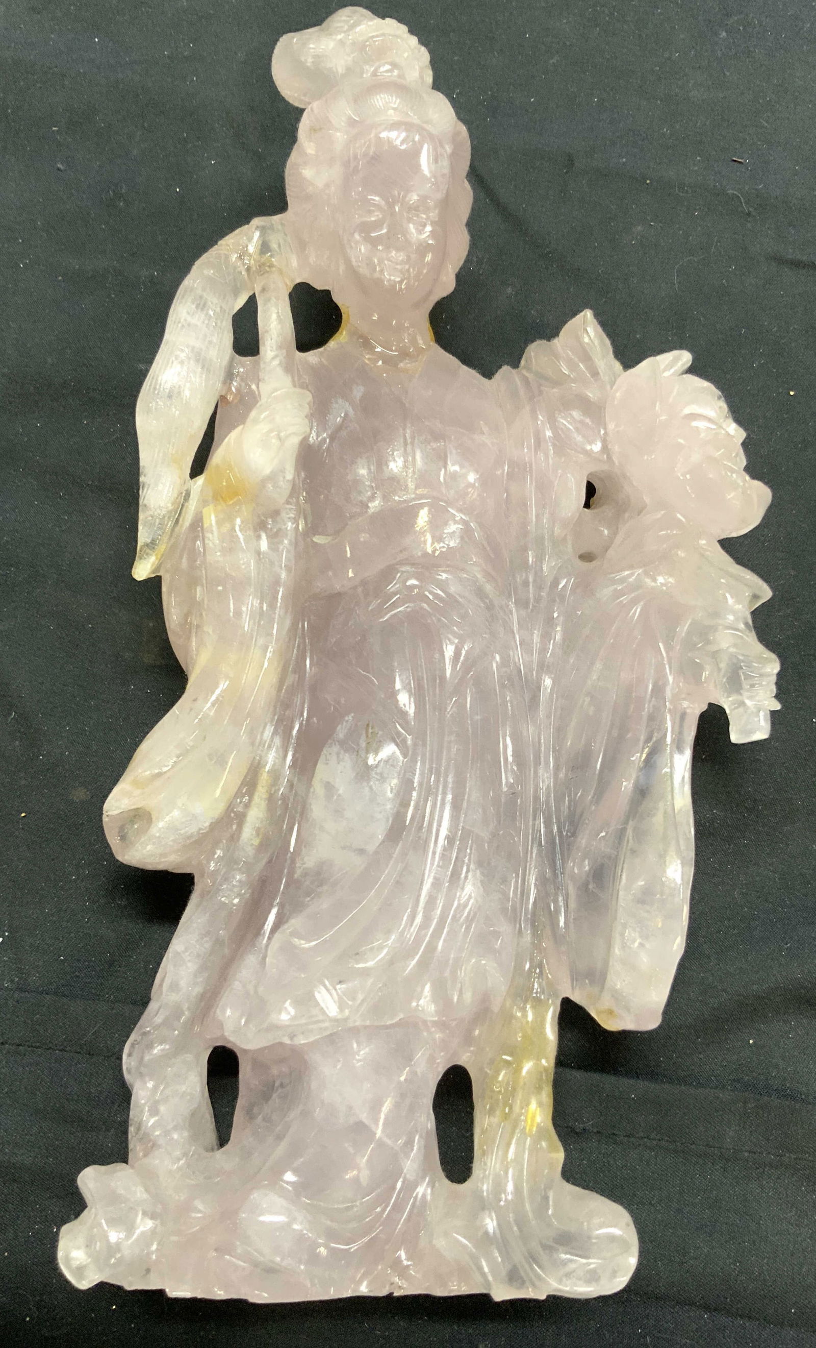 Vintage Chinese Rose Quartz Guan Yin Figure 9in: Figure appears to be Chinese rose Quartz. Depicts Asian Deity Guan Yin holding flowers. Guan Yin Figure is vintage. Piece measures approximately 9 inches tall 4.5 inches wide. Chinese rose Quartz, Gua