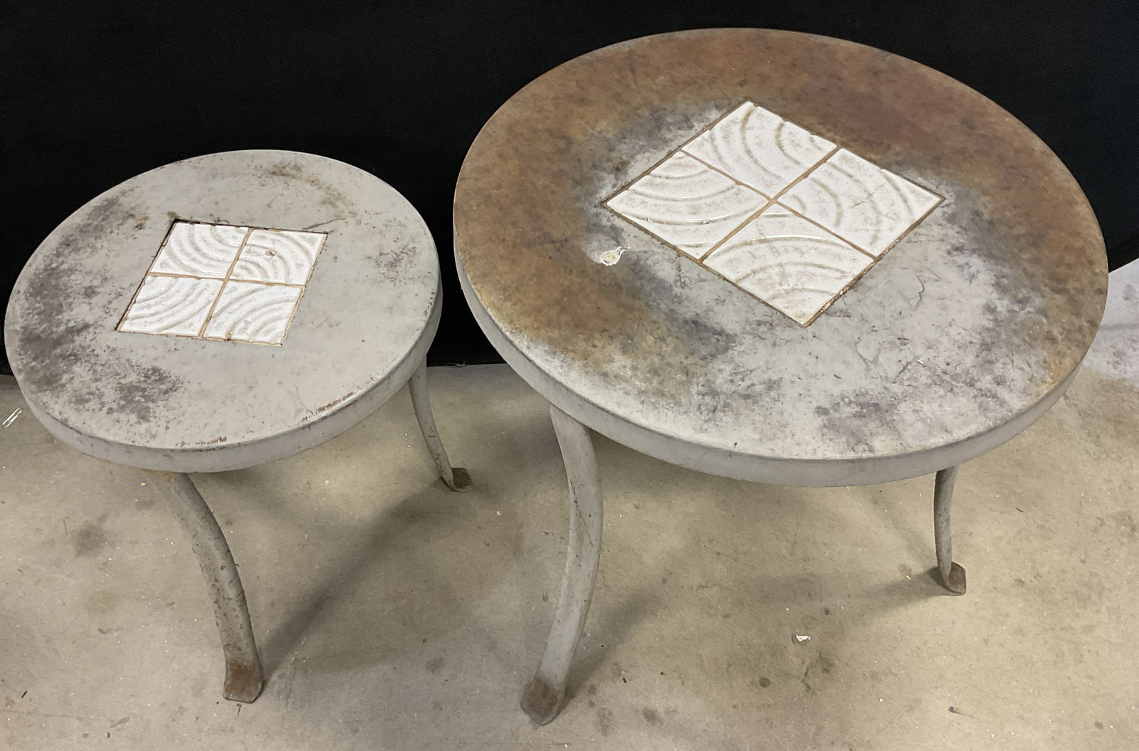 Set 2 Tile Inlay Round Metal Outdoor Side Tables (1 of 11)