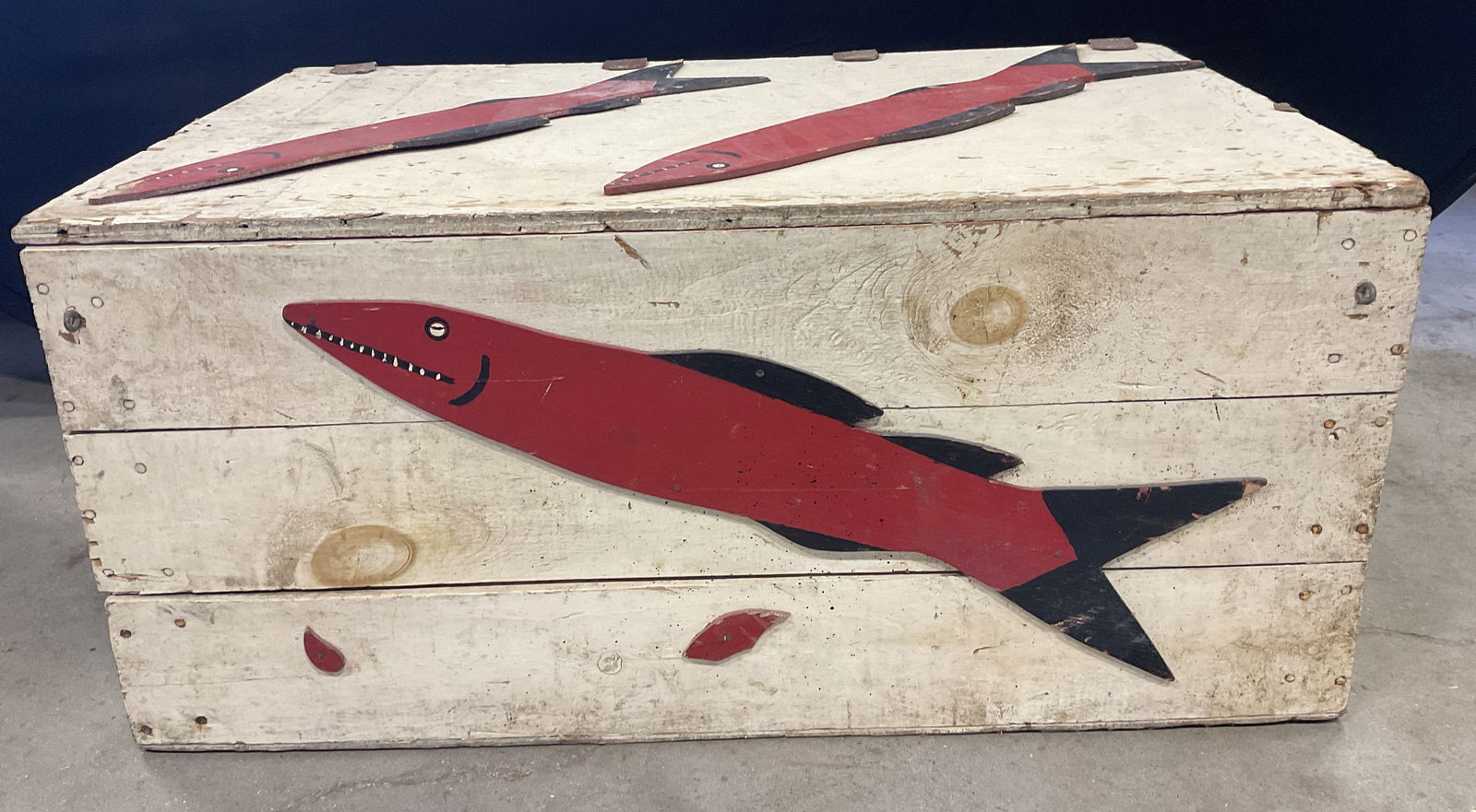 Vintage Handmade Wooden Folk Art Fish Motif Trunk (1 of 11)