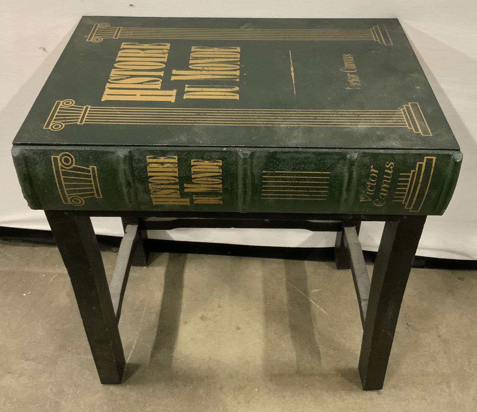 HISTOIRE DU MONDE Victor Camus Side Table (1 of 8)