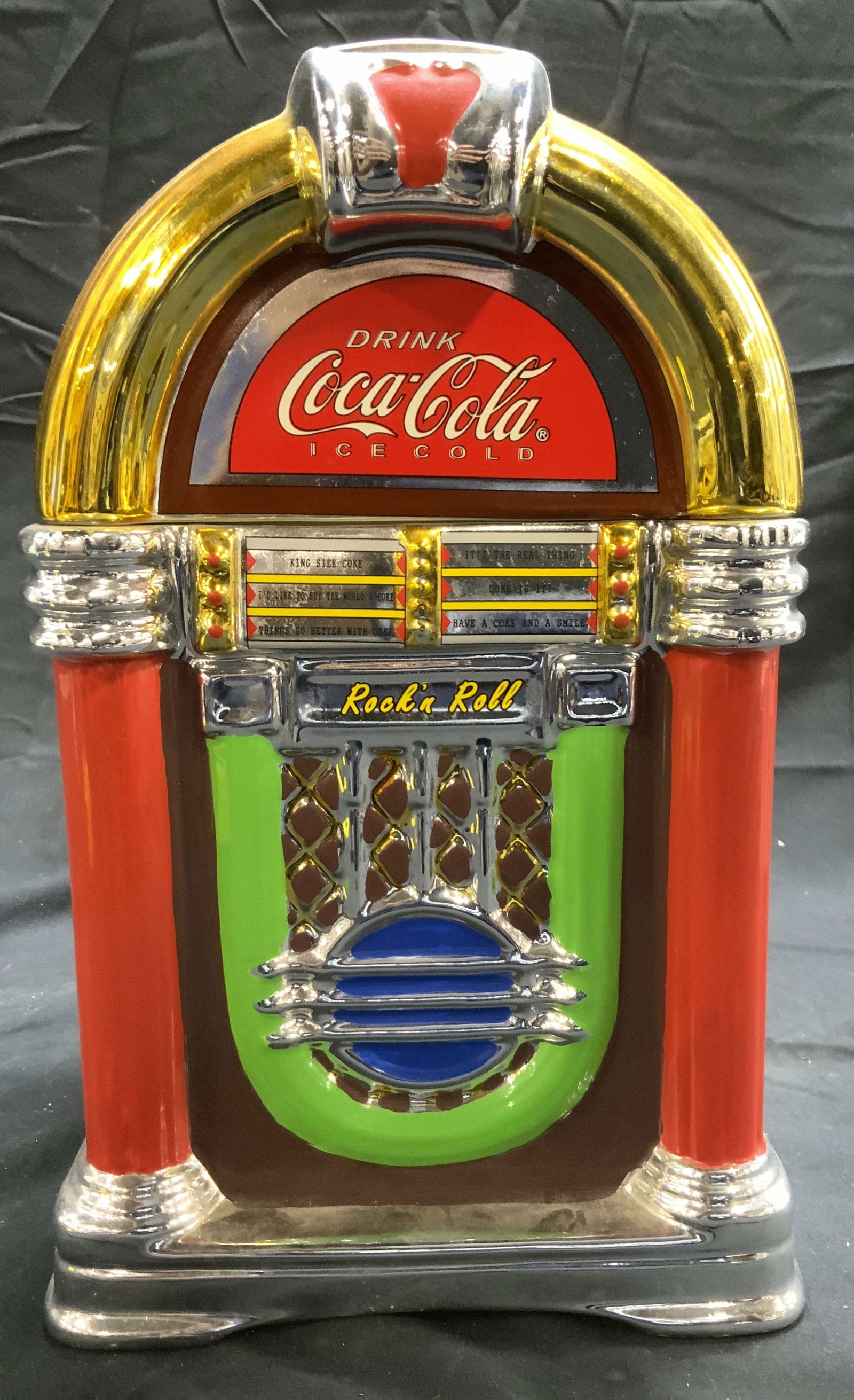 COCA COLA GIBSON Jukebox Porc Cookie Jar (1 of 8)