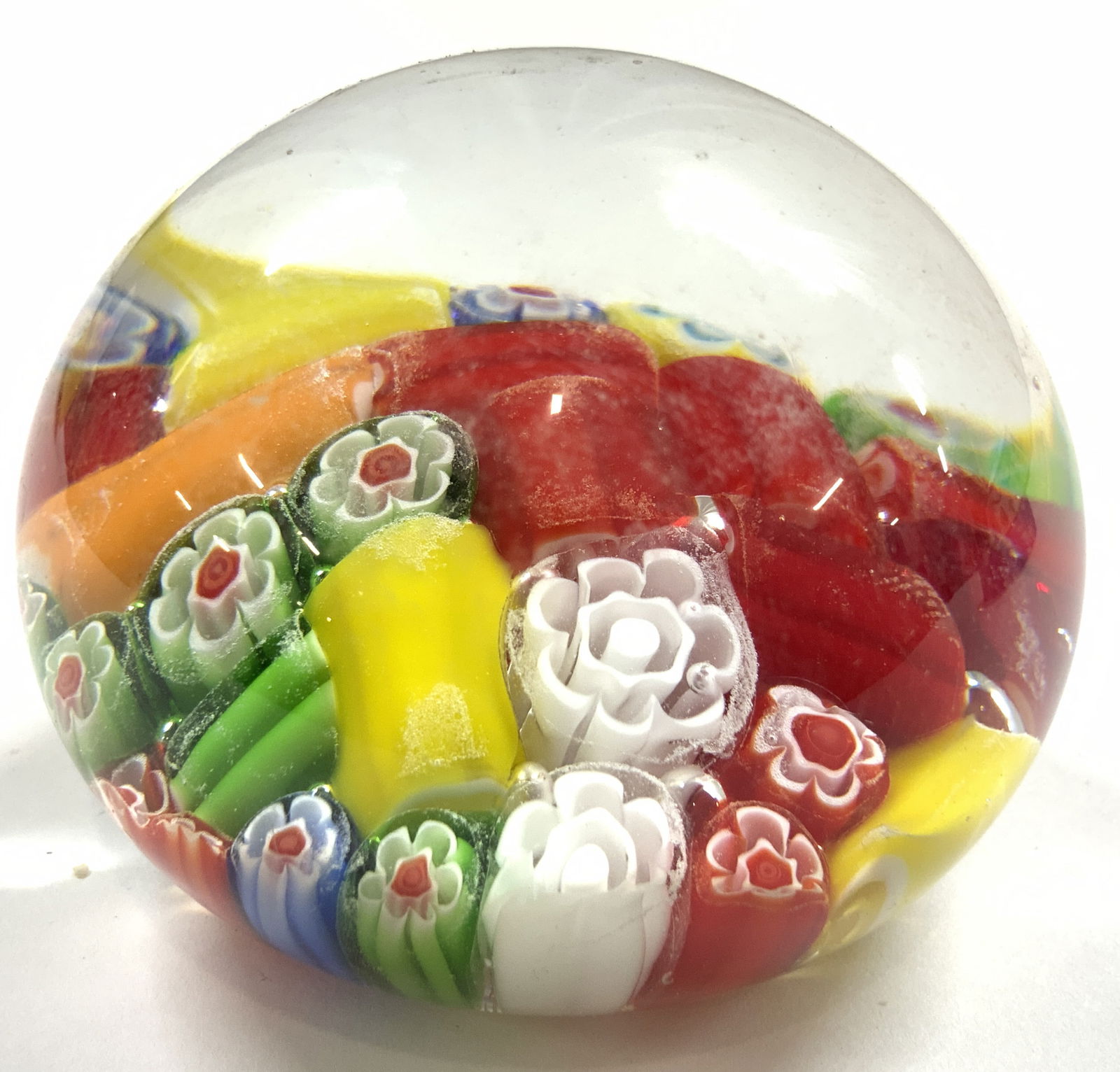 Vtg Art Glass Millefiori Paperweight: Paperweight appears to be vintage. Millefiori paperweight with intricate multi toned floral detail. Paperweight is glass. Piece measures approximately 2.25 inches wide 2 inches tall. Art glass, paperw