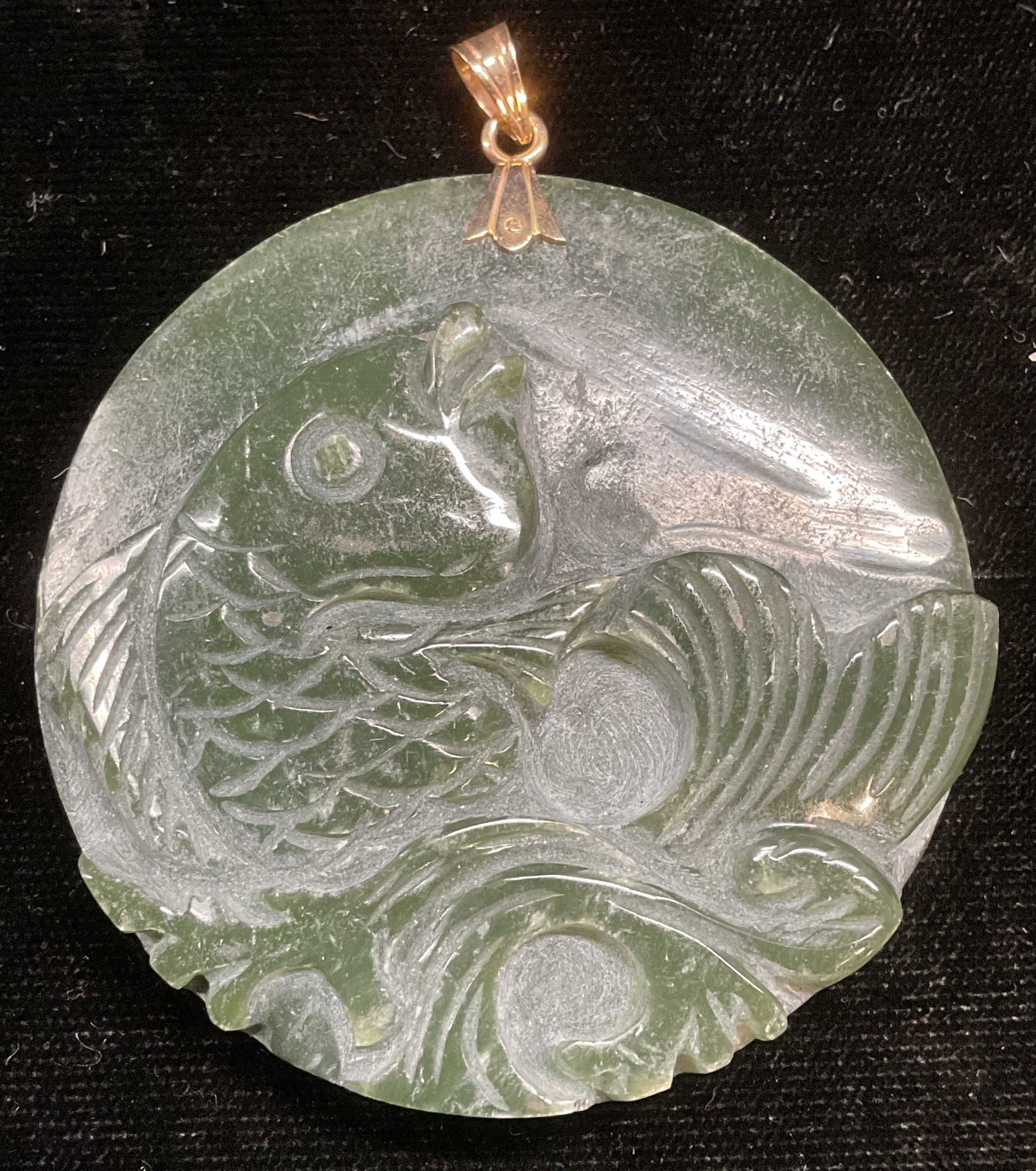 Vintage Carved Asian Jade Fish Pendant, 14k Gold (1 of 6)