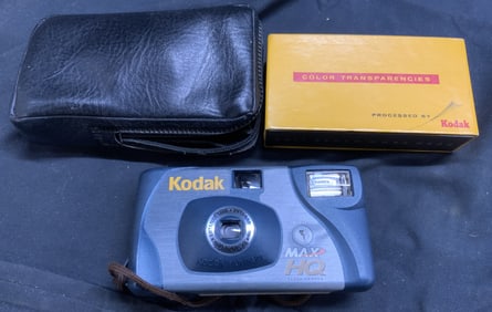 KODAK MAX HQ FLASH CAMERA, Case & Negatives