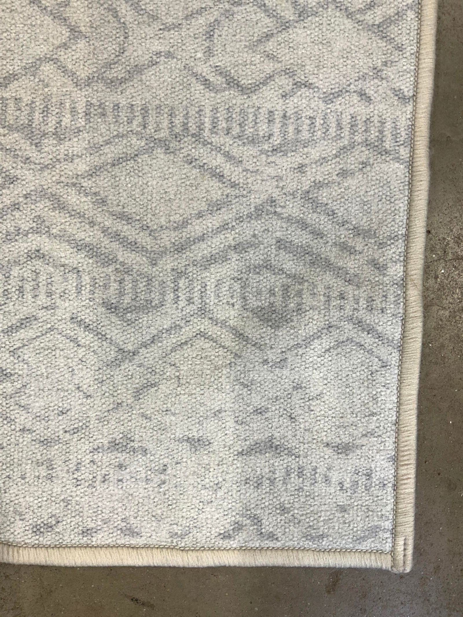 TUMBLE Patterned Polyester Area Rug (1 of 7)