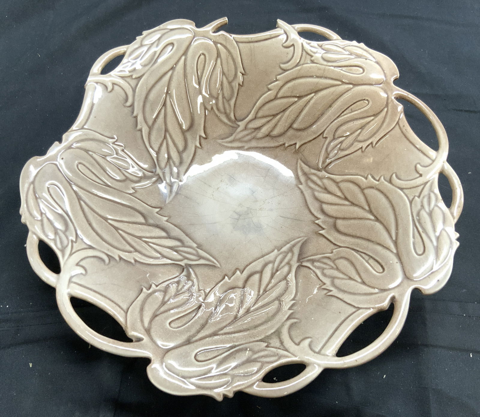 Trademarked Ceramic Leaf Centerpiece Bowl (1 of 7)