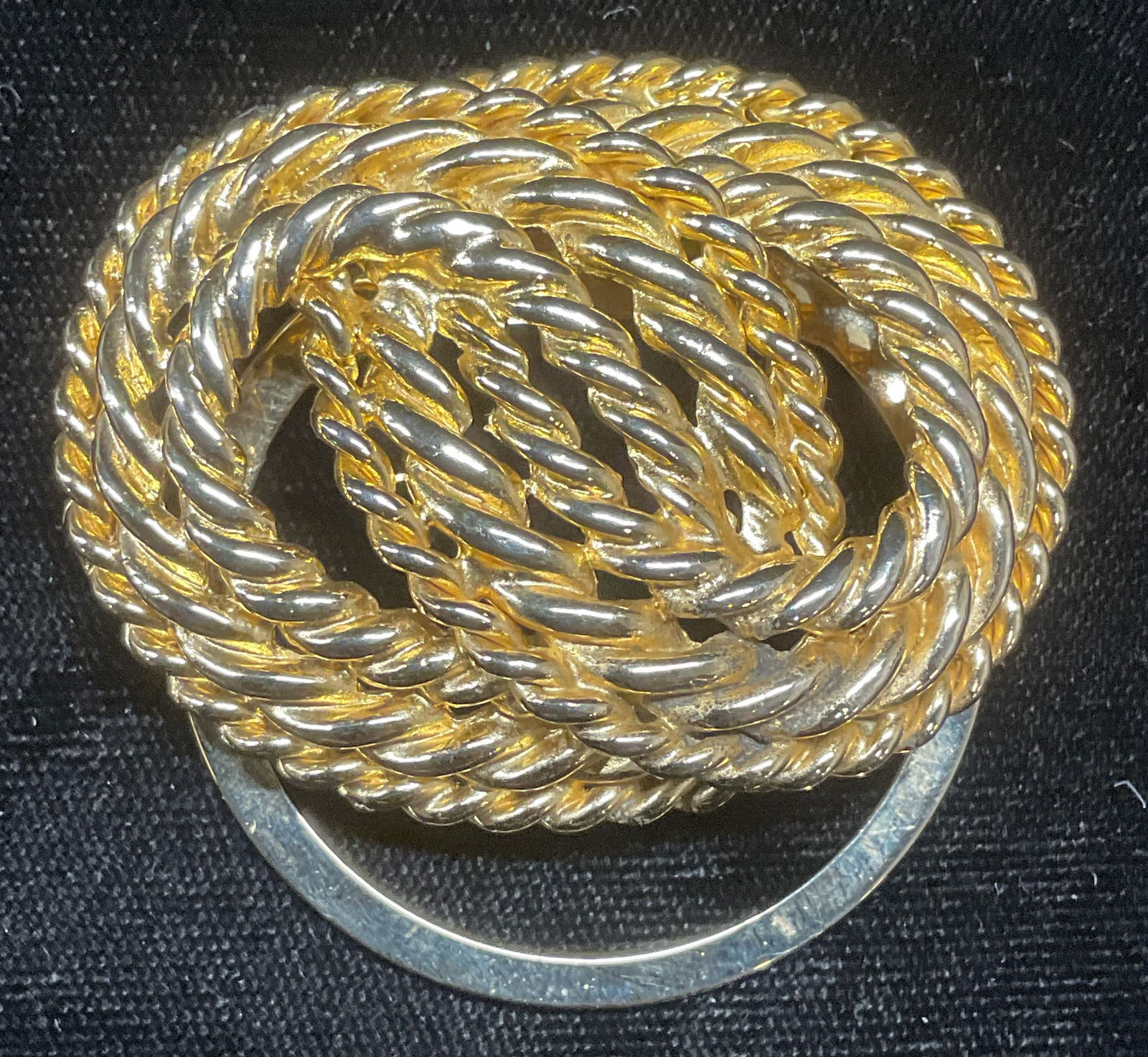 Signed Vtg Gold Tone Knot Scarf Ring (1 of 6)