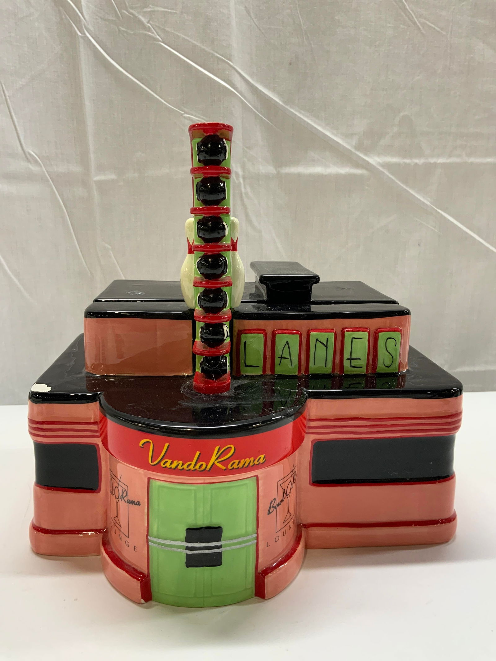 VANDOR VandoRama Bowling Lanes Ceramic Cookie Jar (1 of 9)