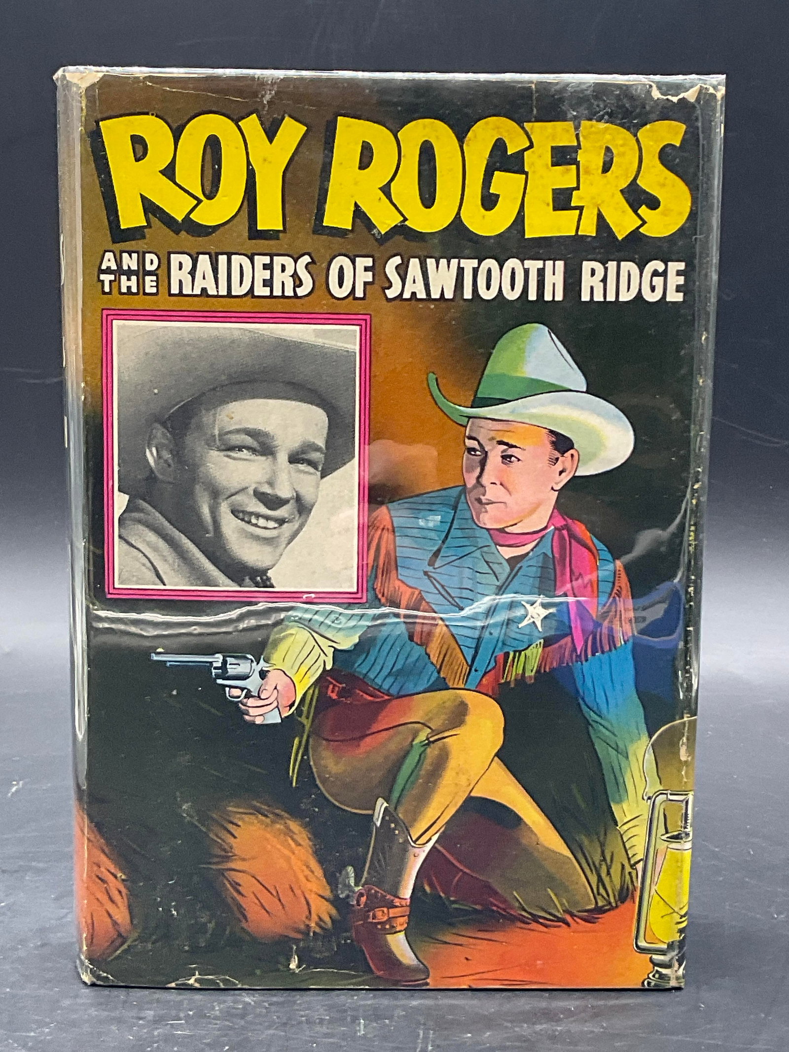 1946 ROY ROGERS & THE RAIDERS Miller Illstr Book: ROY ROGERS AND THE RAIDERS OF SAWTOOTH RIDGE. An original story featuring ROY ROGERS famous motion picture star as the hero. By SNOWDEN MILLER. Illustrated by HENRY E. VALLELY. Authorized Edition. WHI