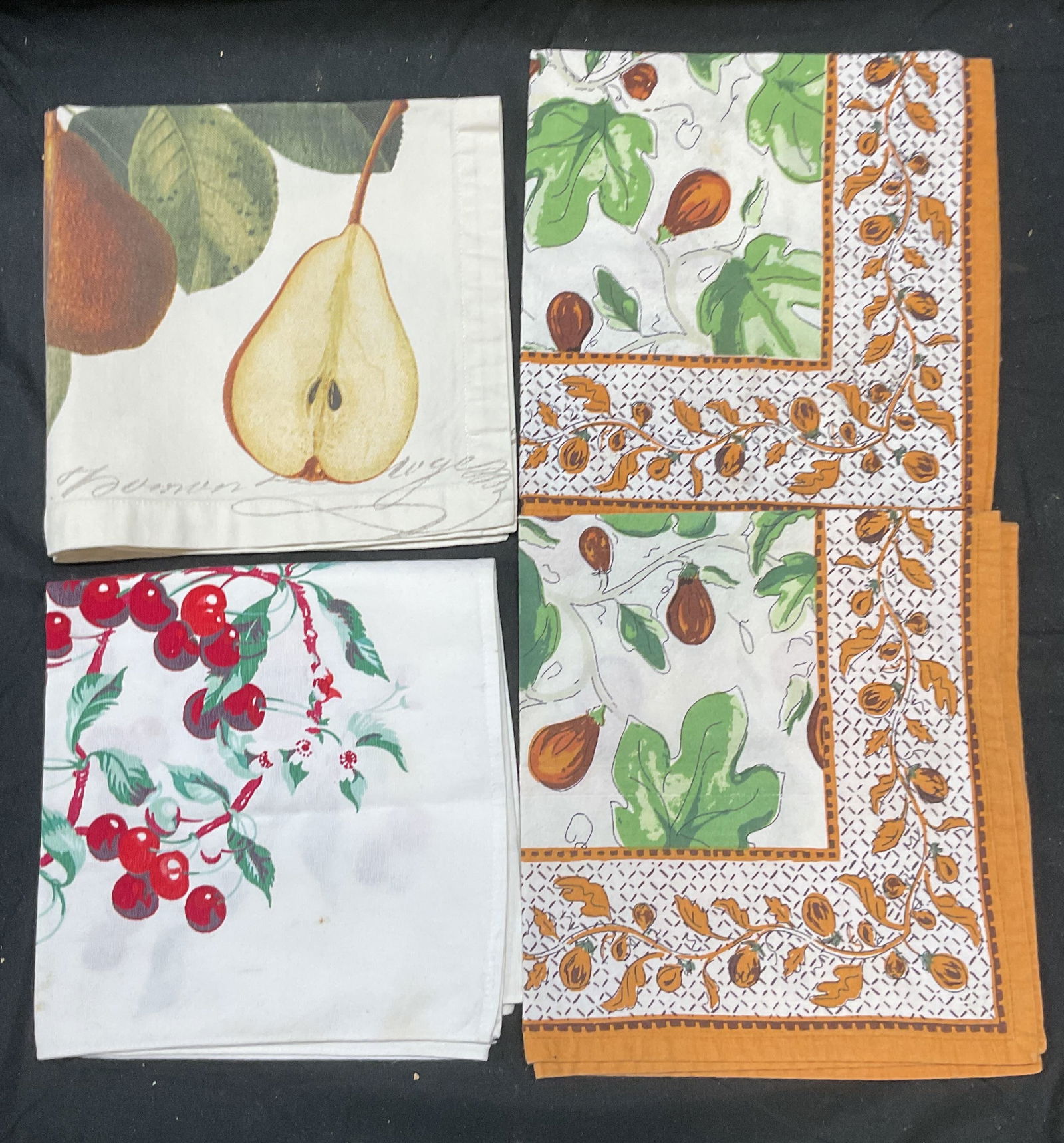 Lot 4 Fruit Print Tea Towels, Williams Sonoma: Lot of 4 fruit print cotton tea towels. Fig, cherry, and pear. Pear and Fig tea towels with Williams Sonoma labels. Largest measures approx 34 x 17 inches. All pieces have wear including blemishes. Te