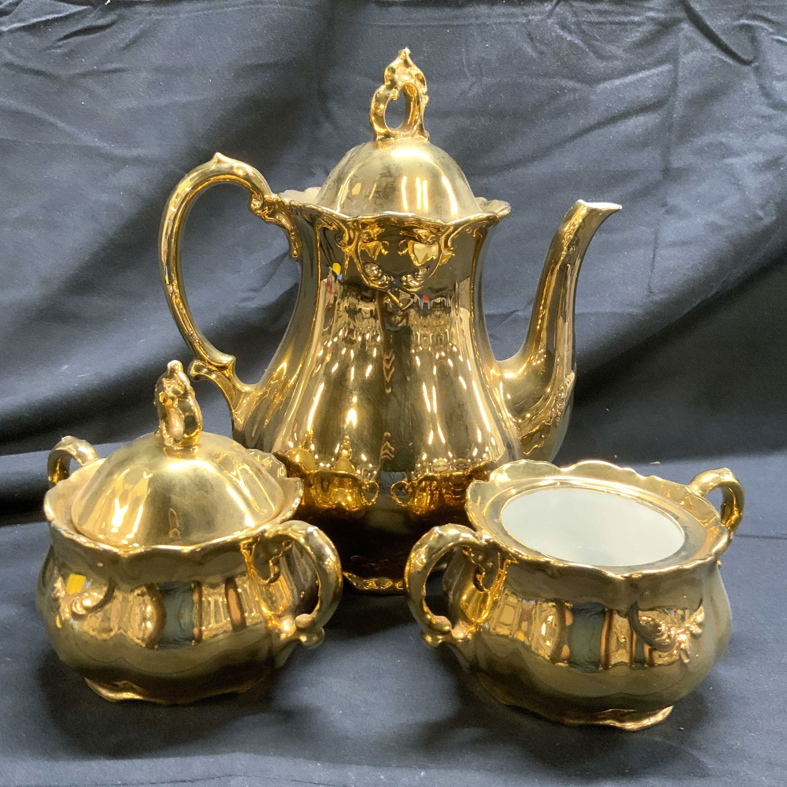 Set 3 Vtg Gilt Porc Teapot & Sugar Dishes (1 of 6)
