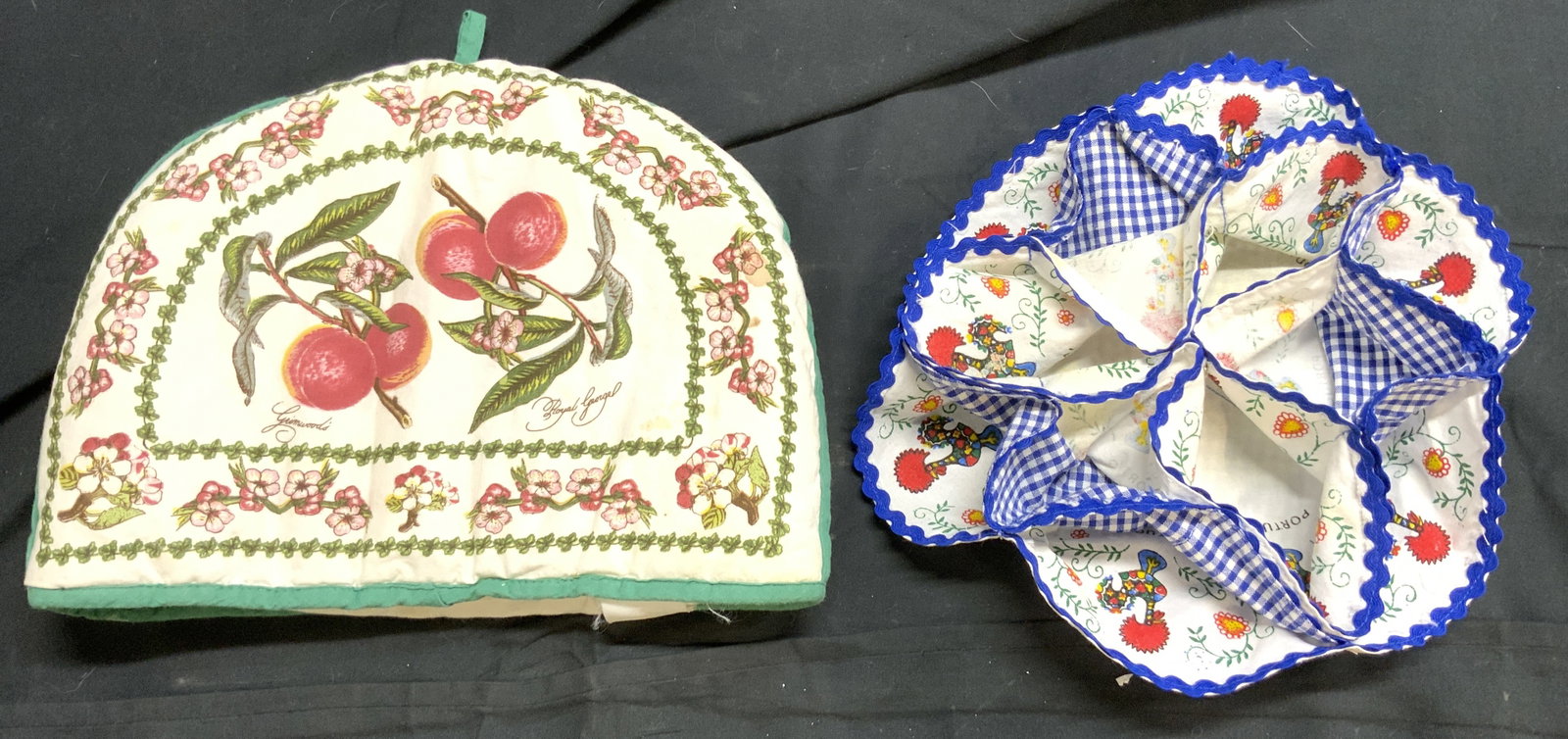 Limol Bread Basket & PORTMEIRION Tea Cosy: Lot includes 1 tea cosy trademarked PORTMEIRION Botanic Garden Grimwoods Royal George, bread basket appears to be Limol. Basket has checkered, floral and rooster detail. Each piece is vintage. Tea cos