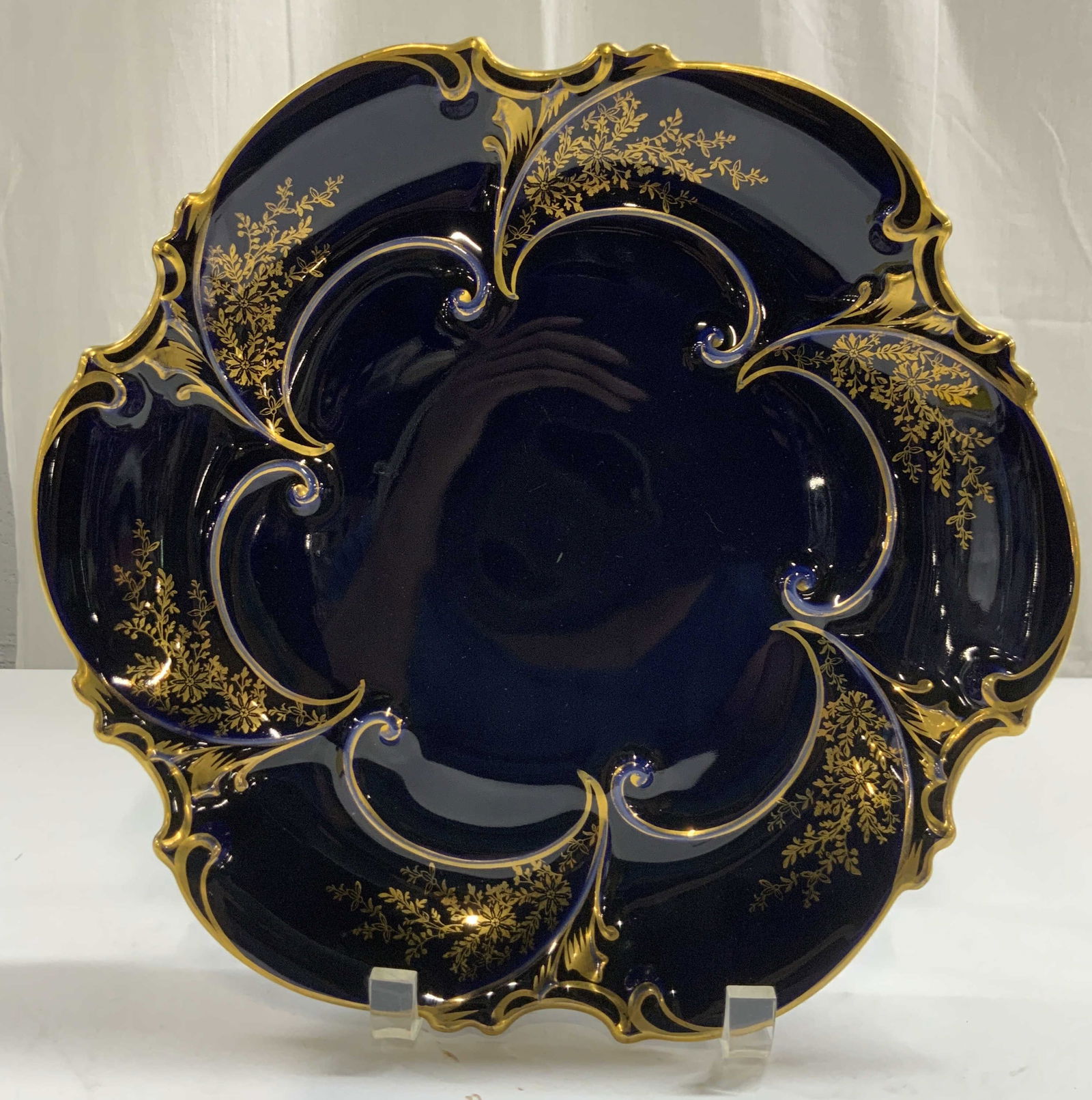JLMENAU ECHT KOBALT Gilt Porcelain Dish (1 of 7)