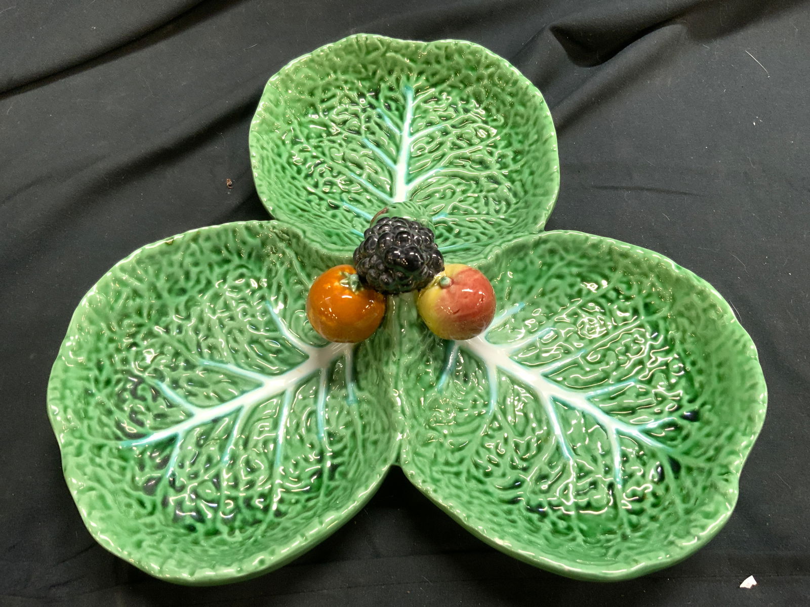 Bordallo Pinheiro Ceramic Cabbage Leaf Platter (1 of 7)