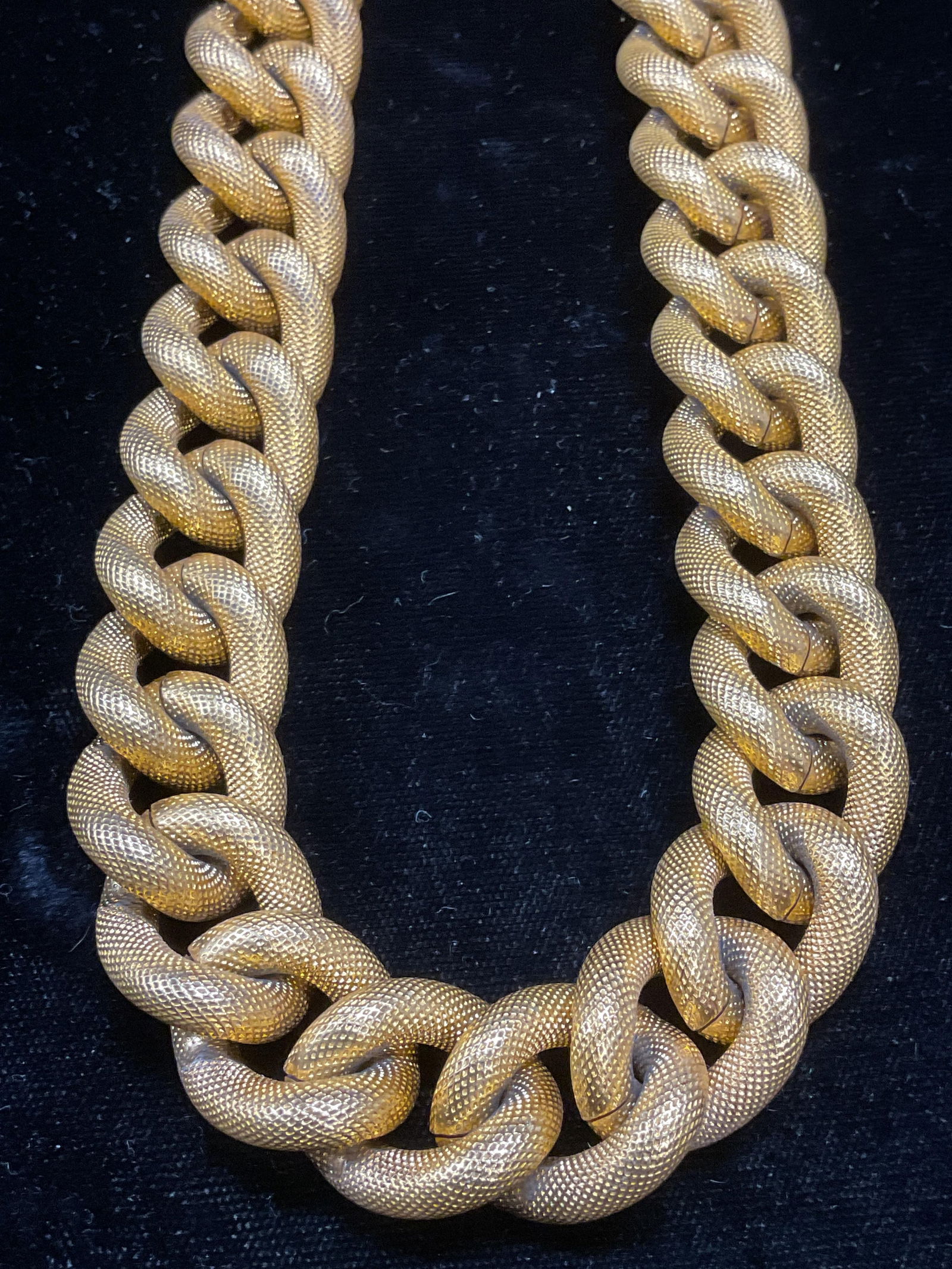 Vtg Joan Rivers Gold Tn Textured Chain Choker (1 of 6)