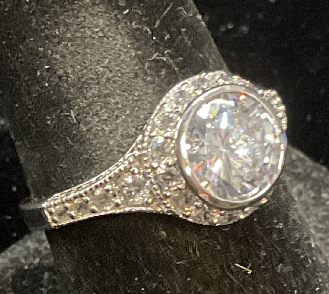 Silver Tone Crystal Cocktail Ring (1 of 6)