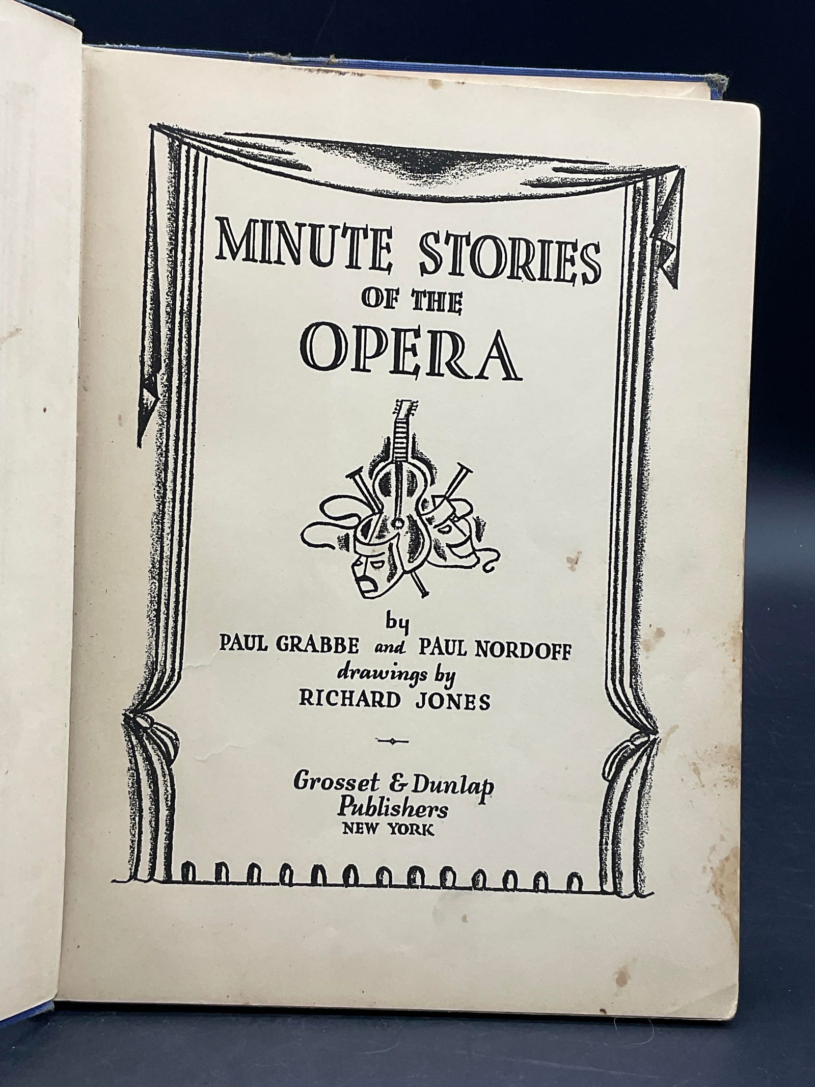 1932 MINUTE STORIES OF THE OPERA Illustr Book (1 of 8)