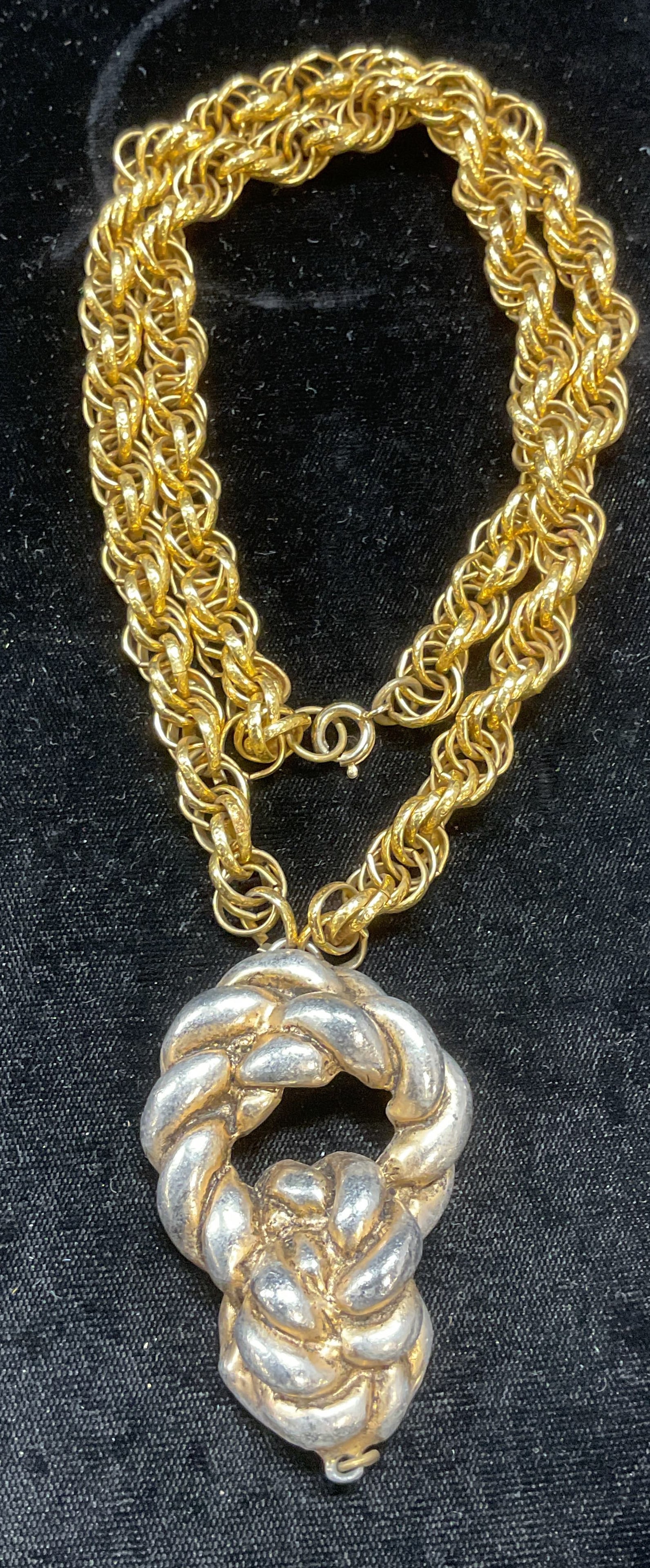 Vintage Gold Tone Knot Pendant Necklace (1 of 6)
