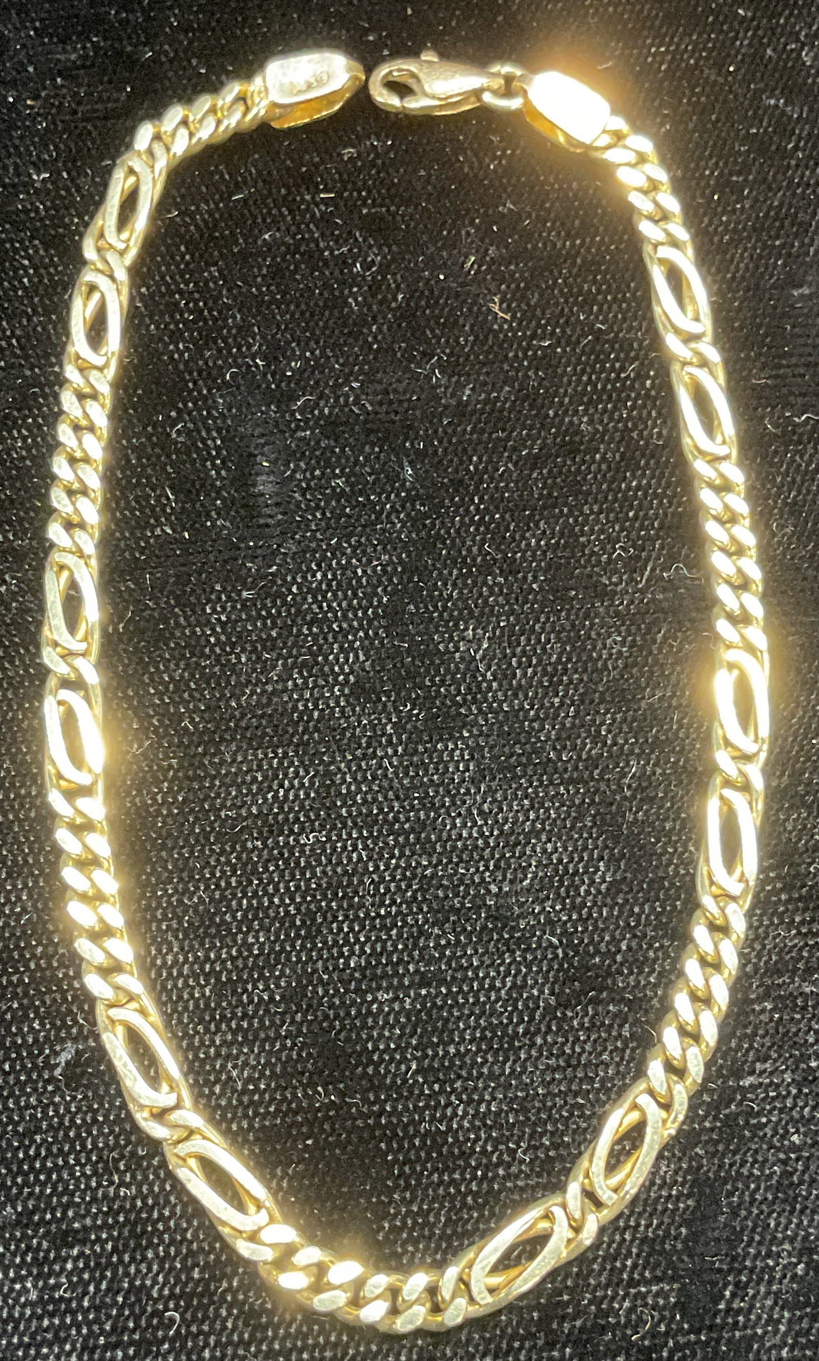 Vintage 14k Yellow Gold Chain Bracelet (1 of 6)