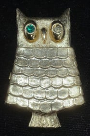 Gold Tone Crystal Owl Locket Brooch