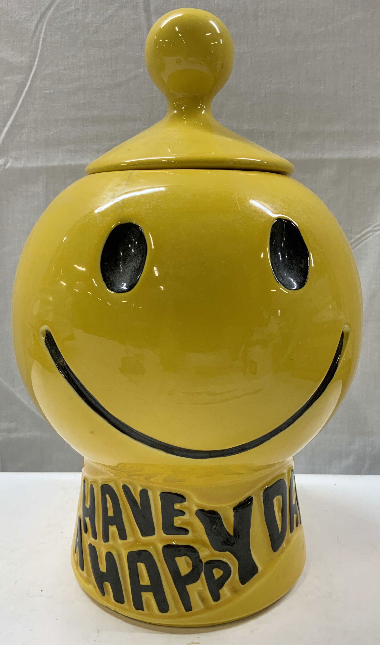 Vntg McCoy Have A Happy Day Yellow Cookie Jar USA (1 of 7)