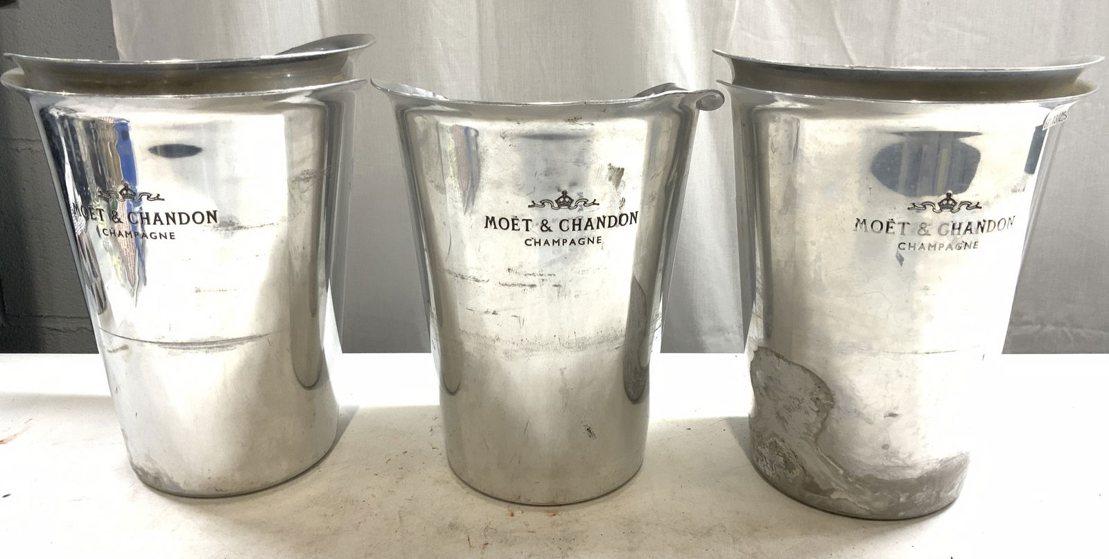 Set 5 MOET & CHANDON Metal Champagne Buckets (1 of 7)