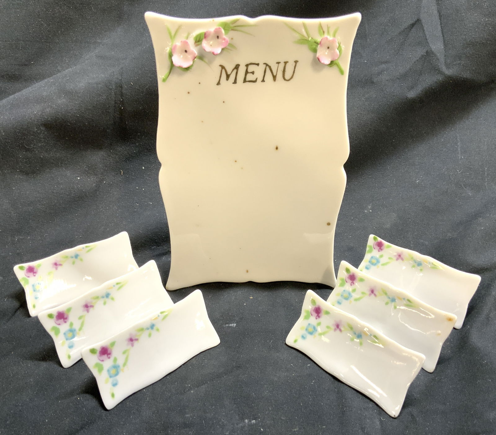 LILLIAN VERNON Porc Placecard Holders & Menu Board (1 of 7)