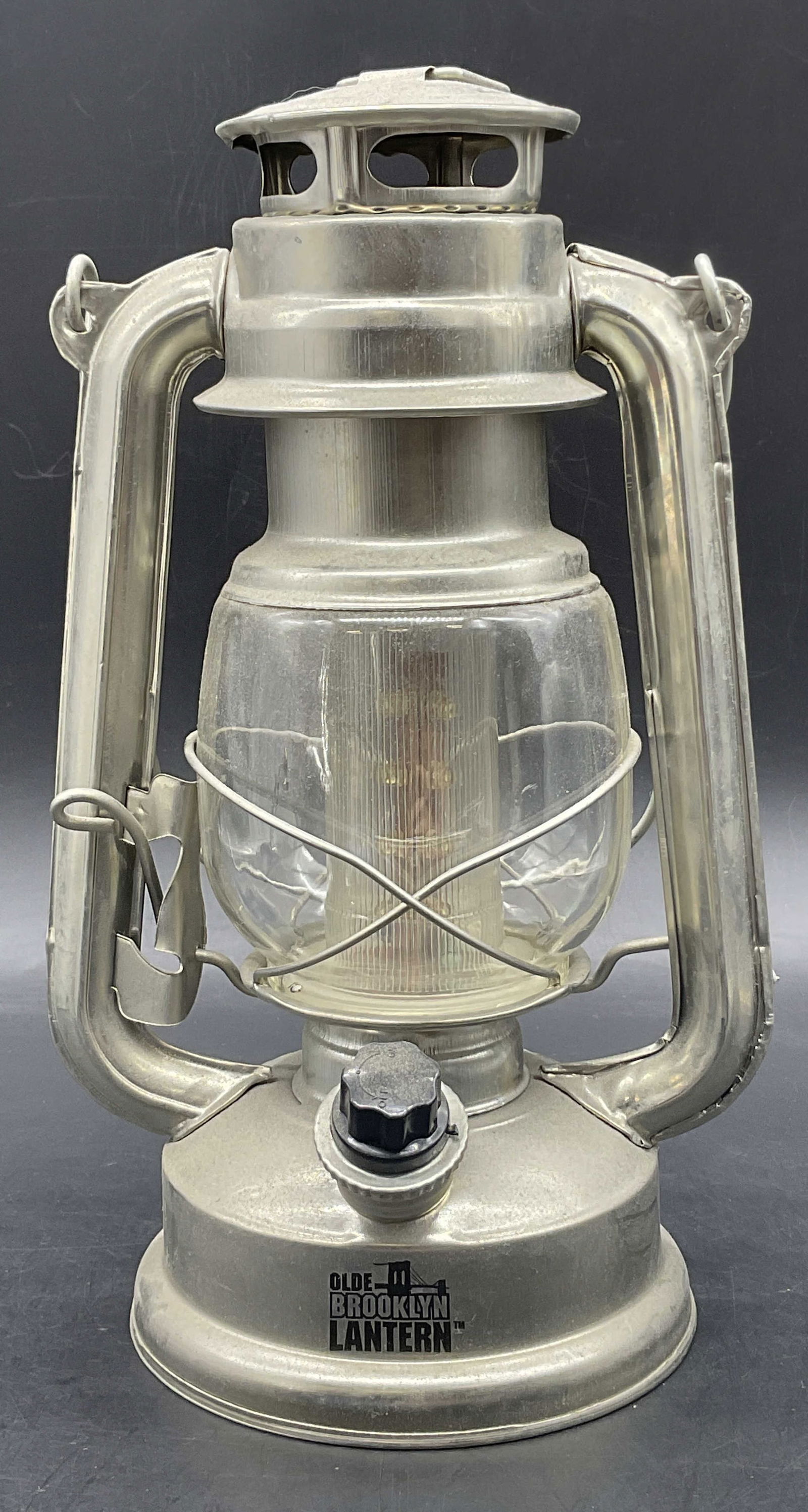 OLDE BROOKLYN LANTERN Silver Tn Metal Lamp (1 of 7)
