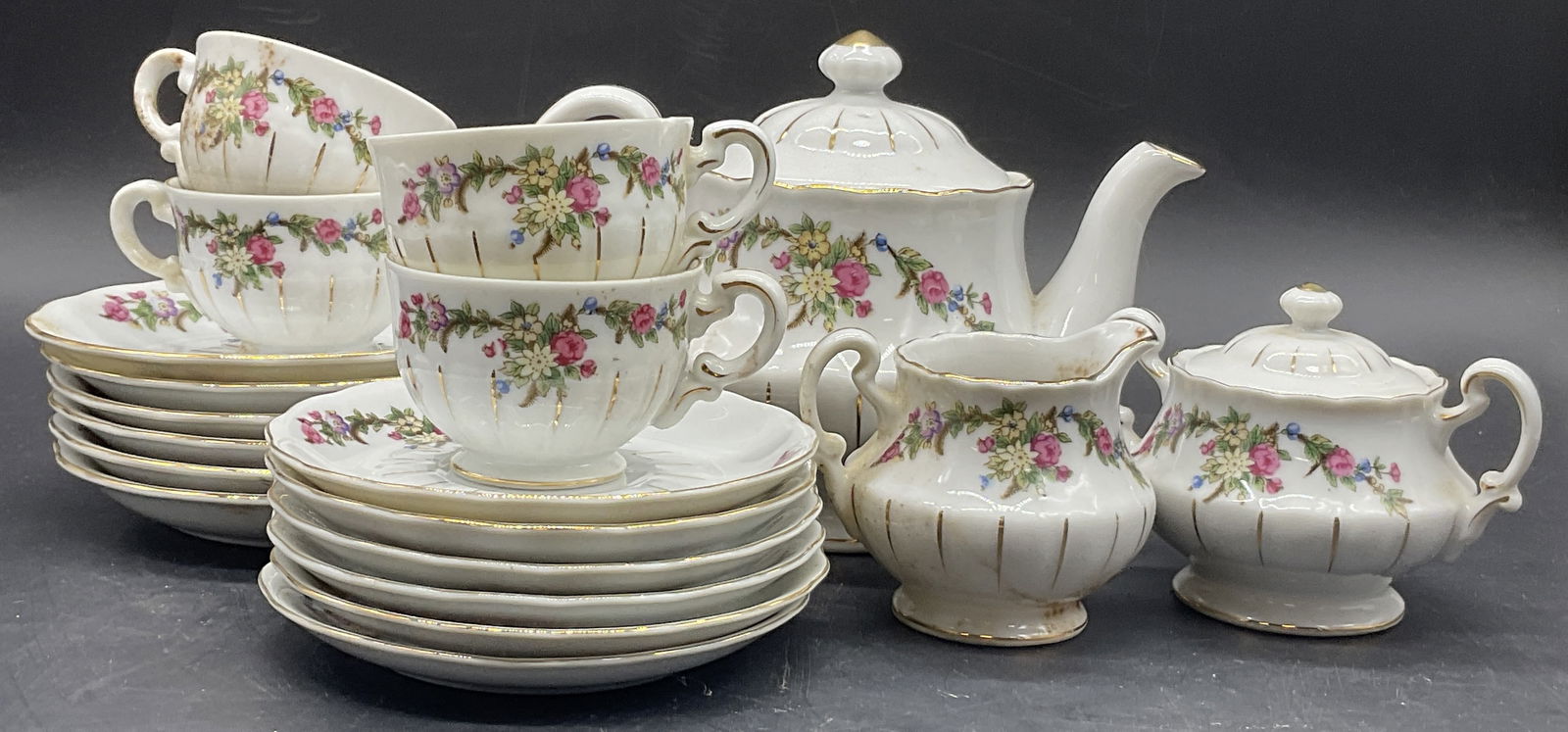 19pc TOYS FAO SCHWARZ Floral Porcelain Tea Set (1 of 7)