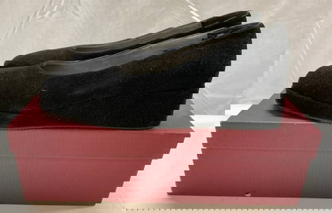 Bruno Magli Black Suede Wedge Heels ITALY NIB: Bruno Magli Black Suede Wedge Heels ITALY NIB Black platform wedge heels. They have a black suede material. NEW IN BOX. SIZE 8. MADE IN ITALY. Signed & marked. Surface wear consistent to age, use & ex