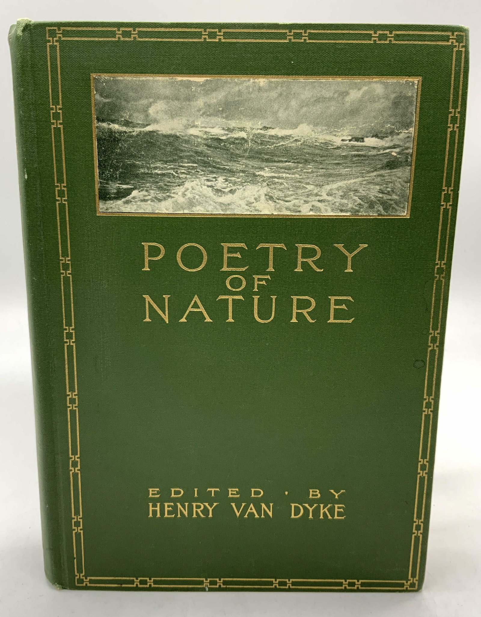 Antq Poetry of Nature Illstr Book 1911 H Van Dyke: Antq Poetry of Nature Illustrated Book 1911 HENRY Hardcover book by Henry Van Dyke. DOUBLEDAY, PAGE & COMPANY. Printed in England. Book features poems of nature. Surface wear consistent to age, use & 