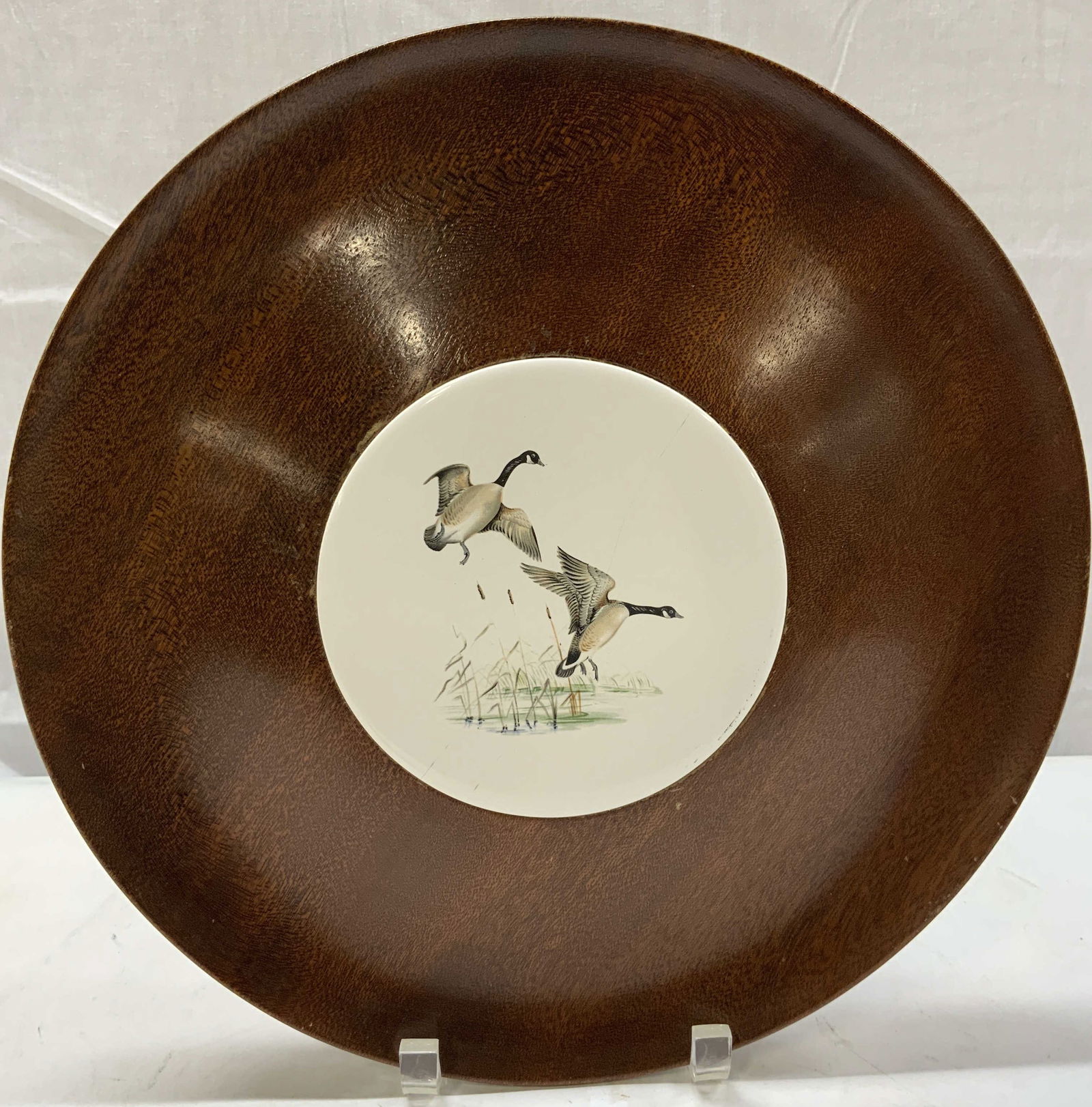 Vntg The Quentin Corp Walnut Round Serving Tray (1 of 8)