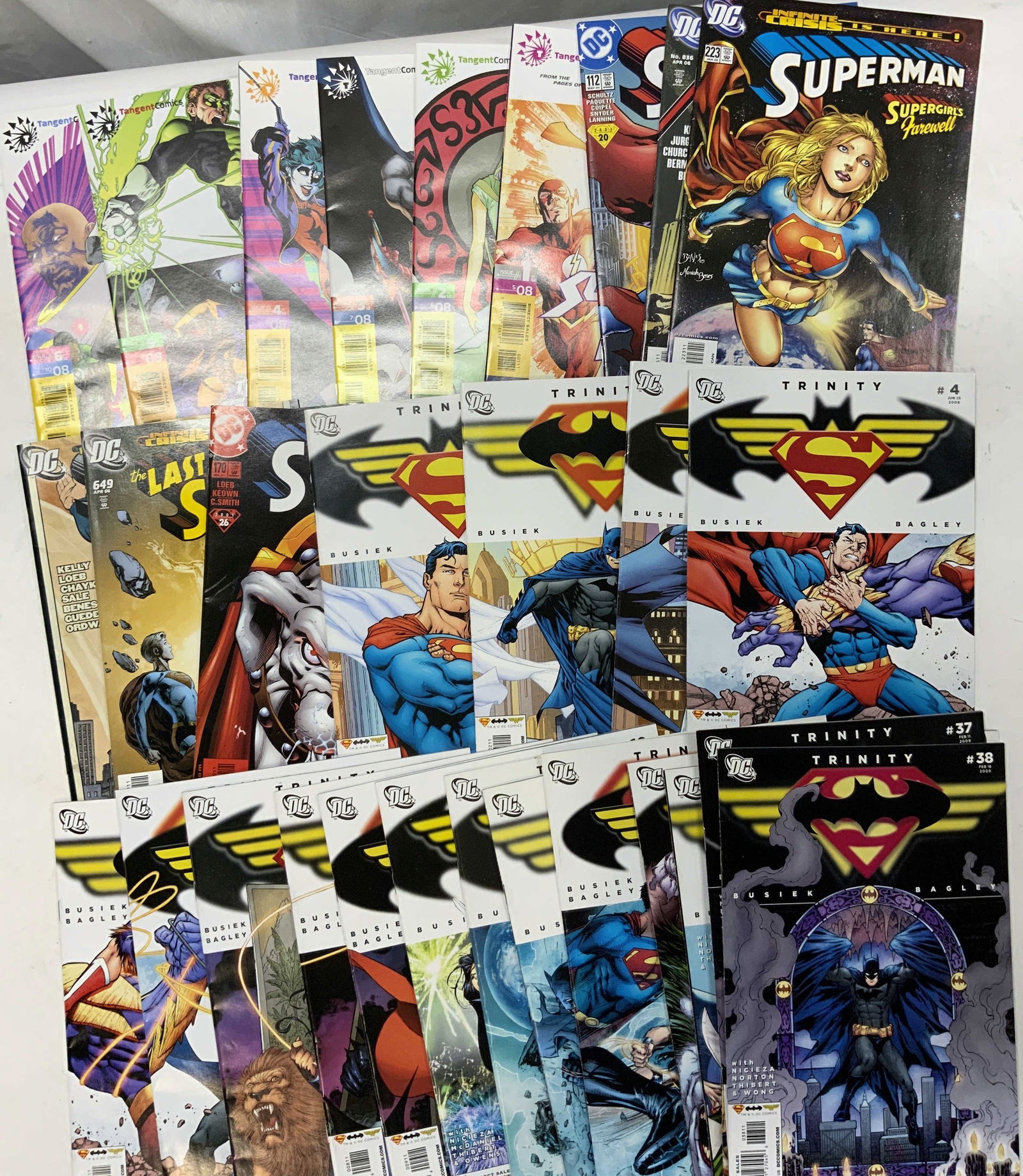 30 DC COMICS, TRINITY & Tangent Comics Books 2000s (1 of 16)