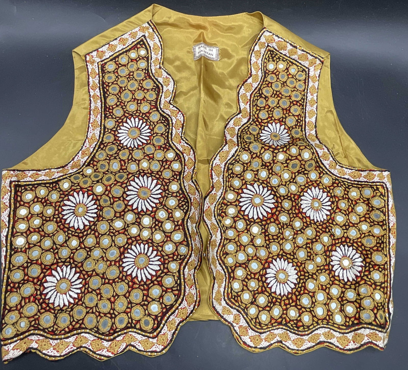 Vintage Embroidered Floral Motif Vest, Pakistan (1 of 10)