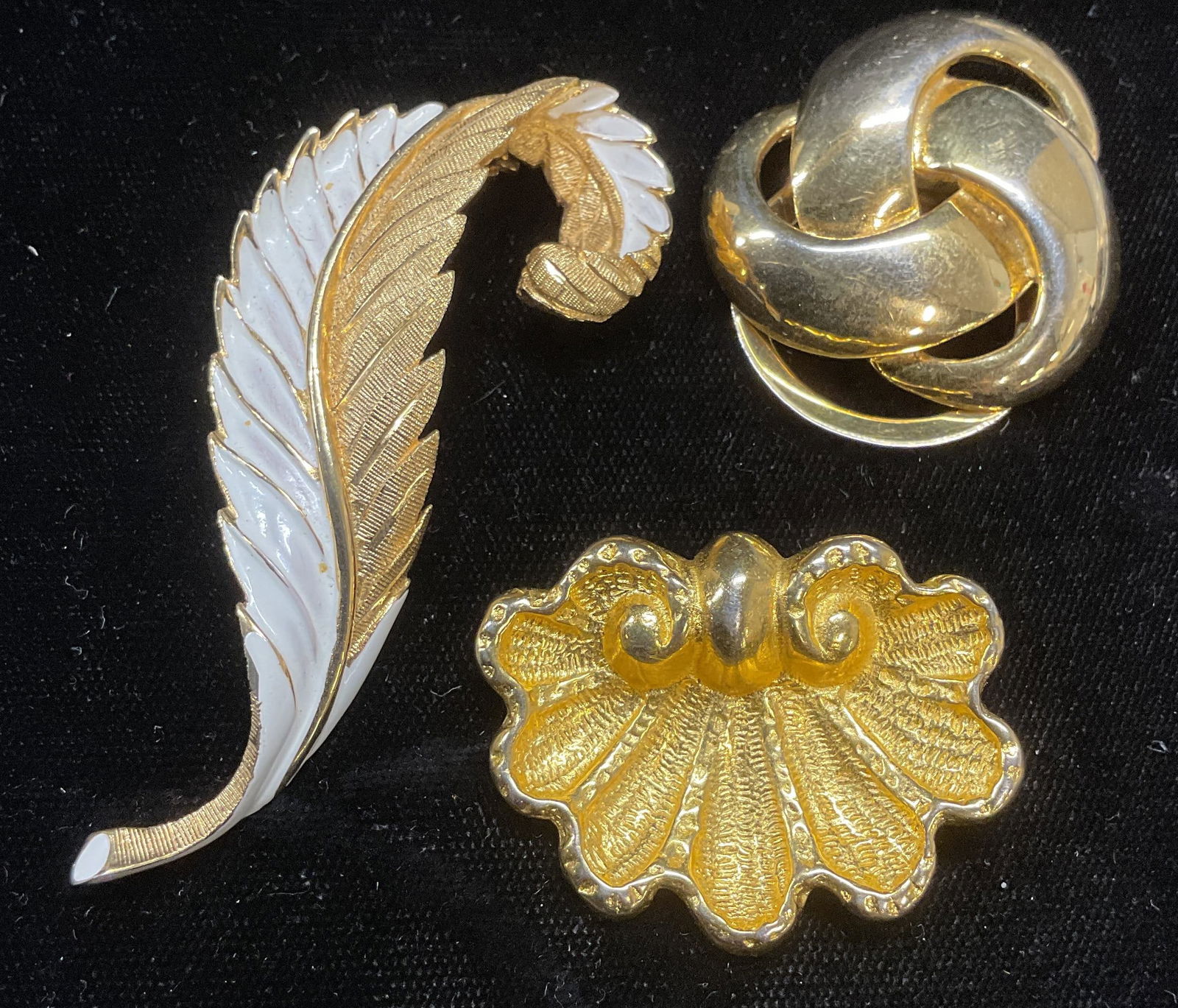Lot 3 MMA, Kramer, Gold Tone Brooches + (1 of 7)