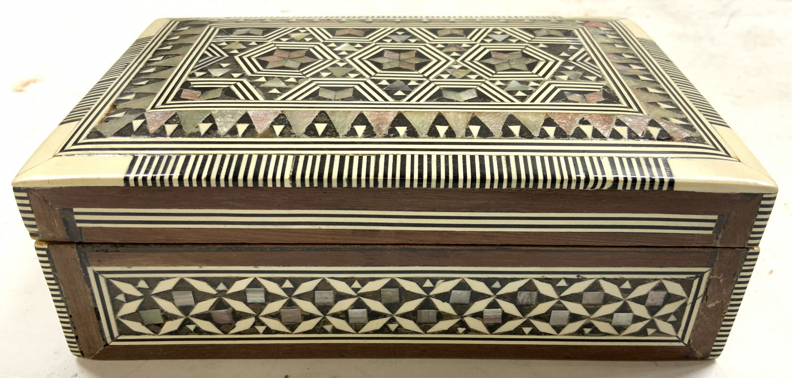 Mother Of Pearl & Inlaid Wood Moorish Box W Lid (1 of 6)