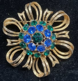 Vintage Lisner Gold Tn Crystal Flower Brooch