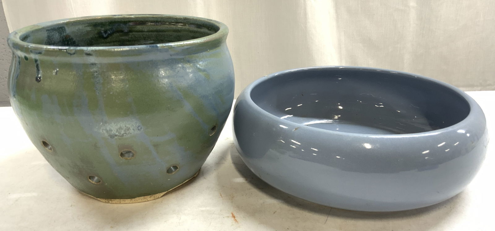 Lot 2 Ceramic Planter & US LEISURE Prod Bowl (1 of 7)