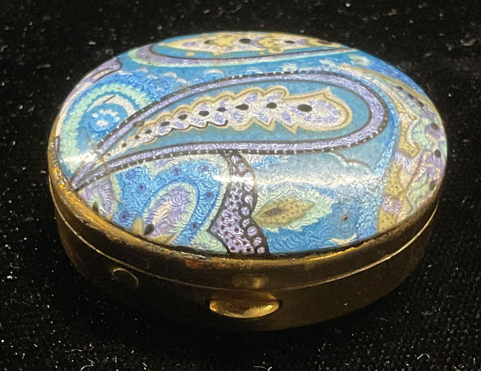 Vtg Gold Tn Blue Enamel Paisley Pill Box (1 of 6)